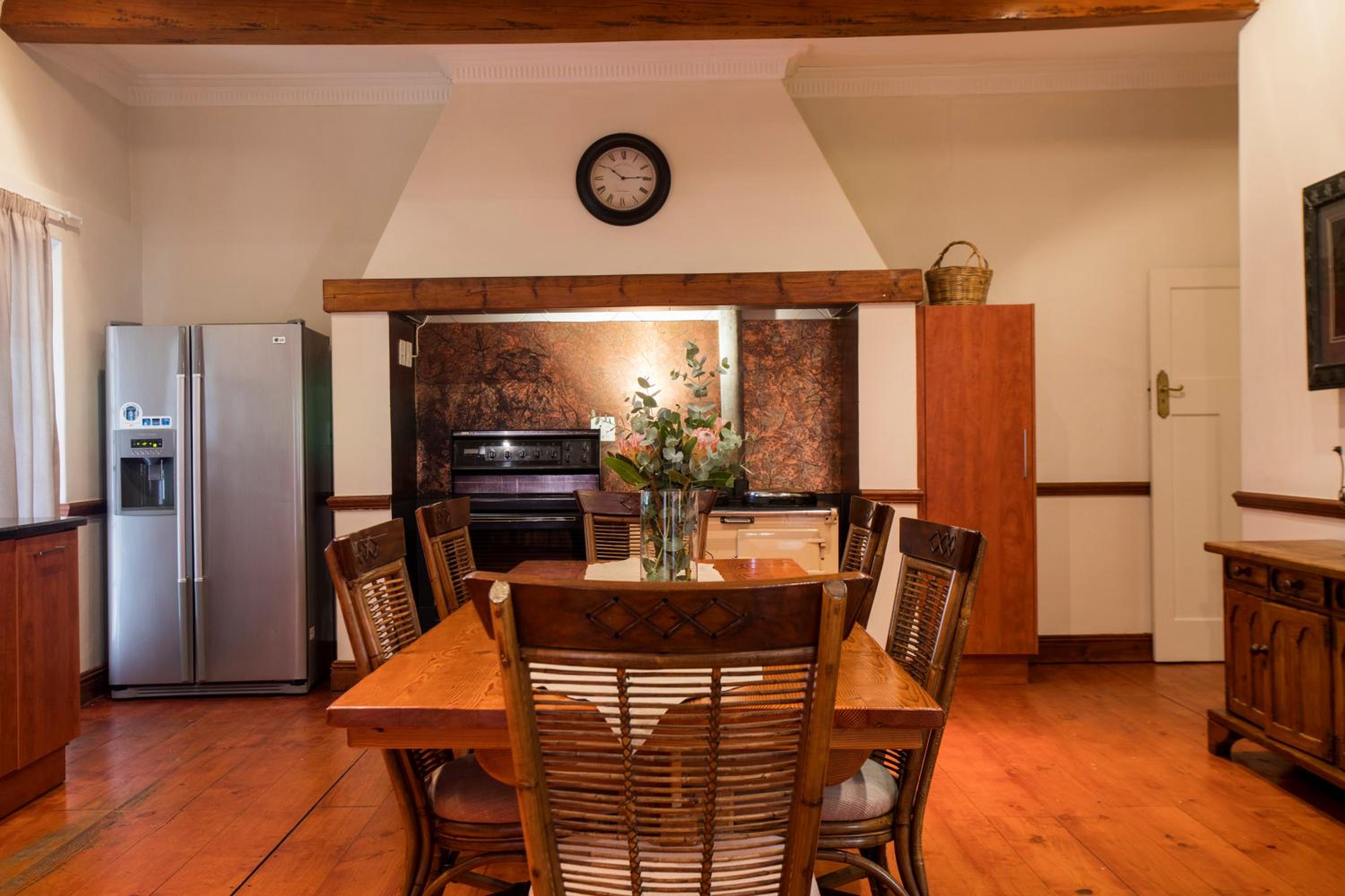 Family Room - Photo 18
