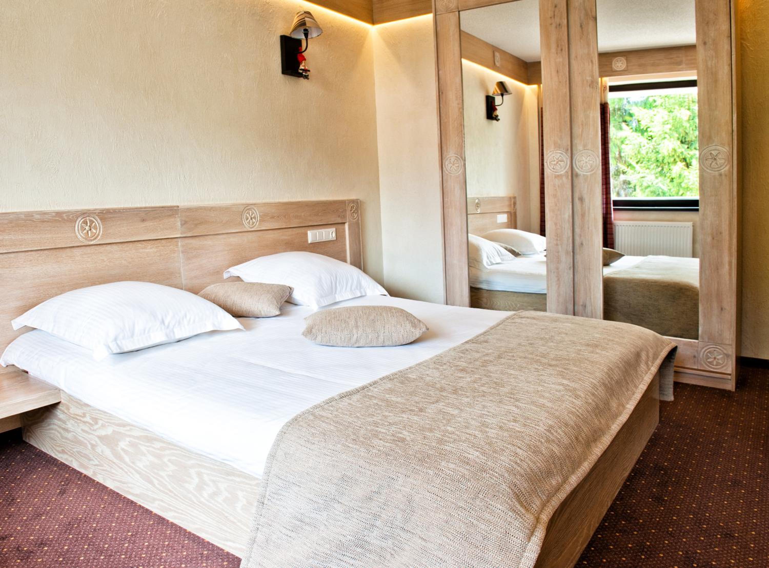 One-Bedroom Suite - Free Spa Access - Photo 2
