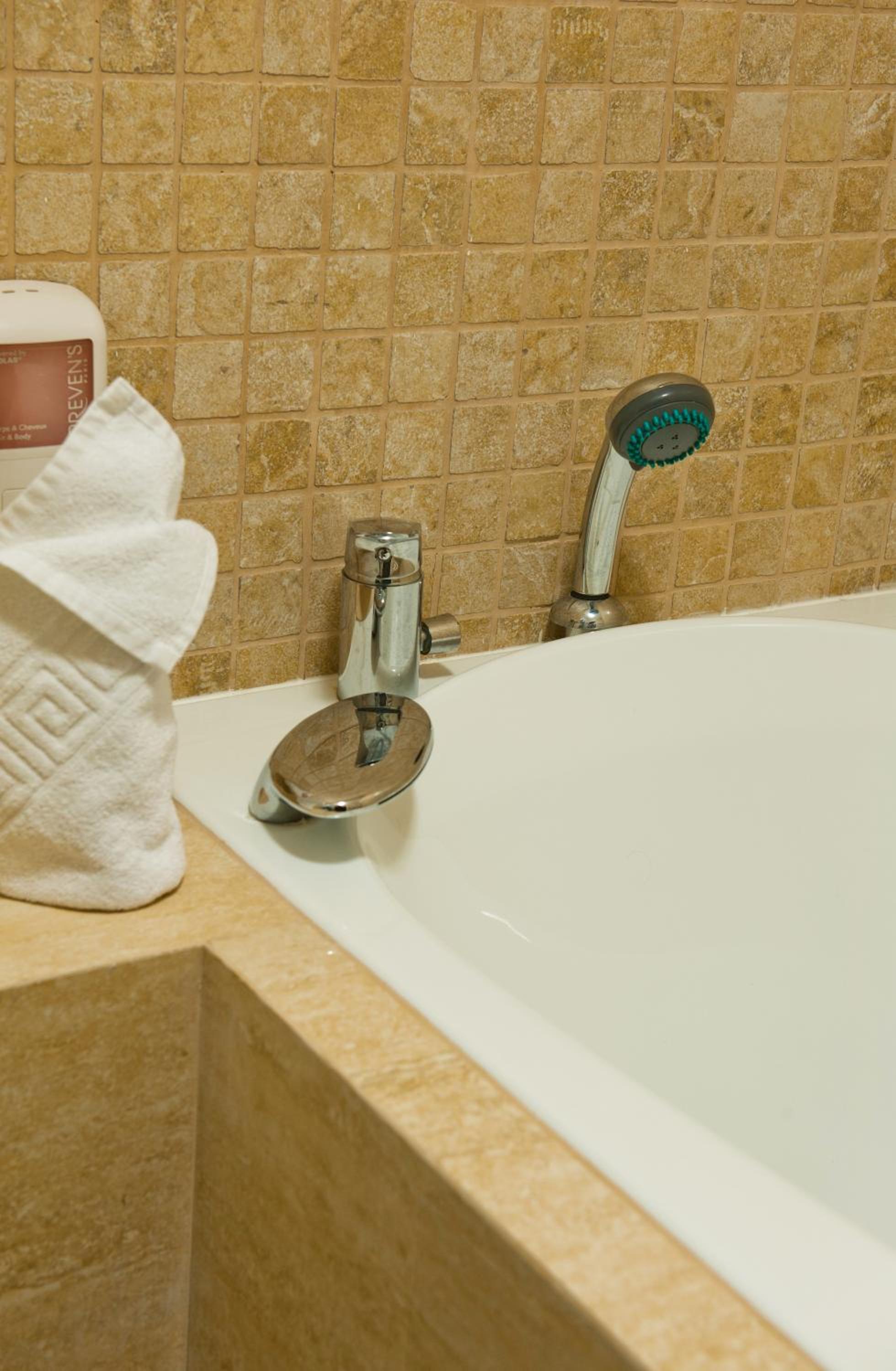 One-Bedroom Suite - Free Spa Access - Photo 5