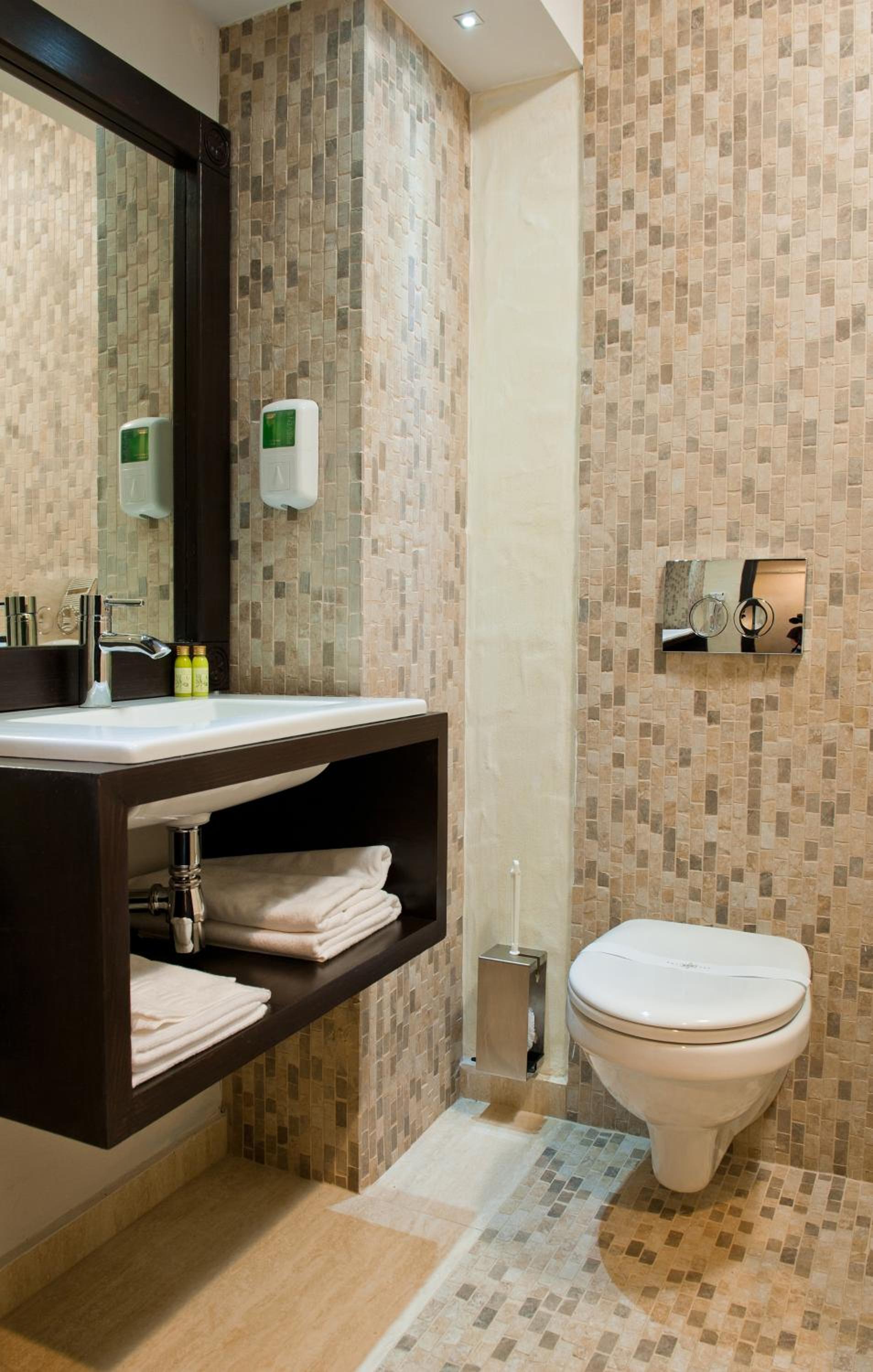 One-Bedroom Suite - Free Spa Access - Photo 7