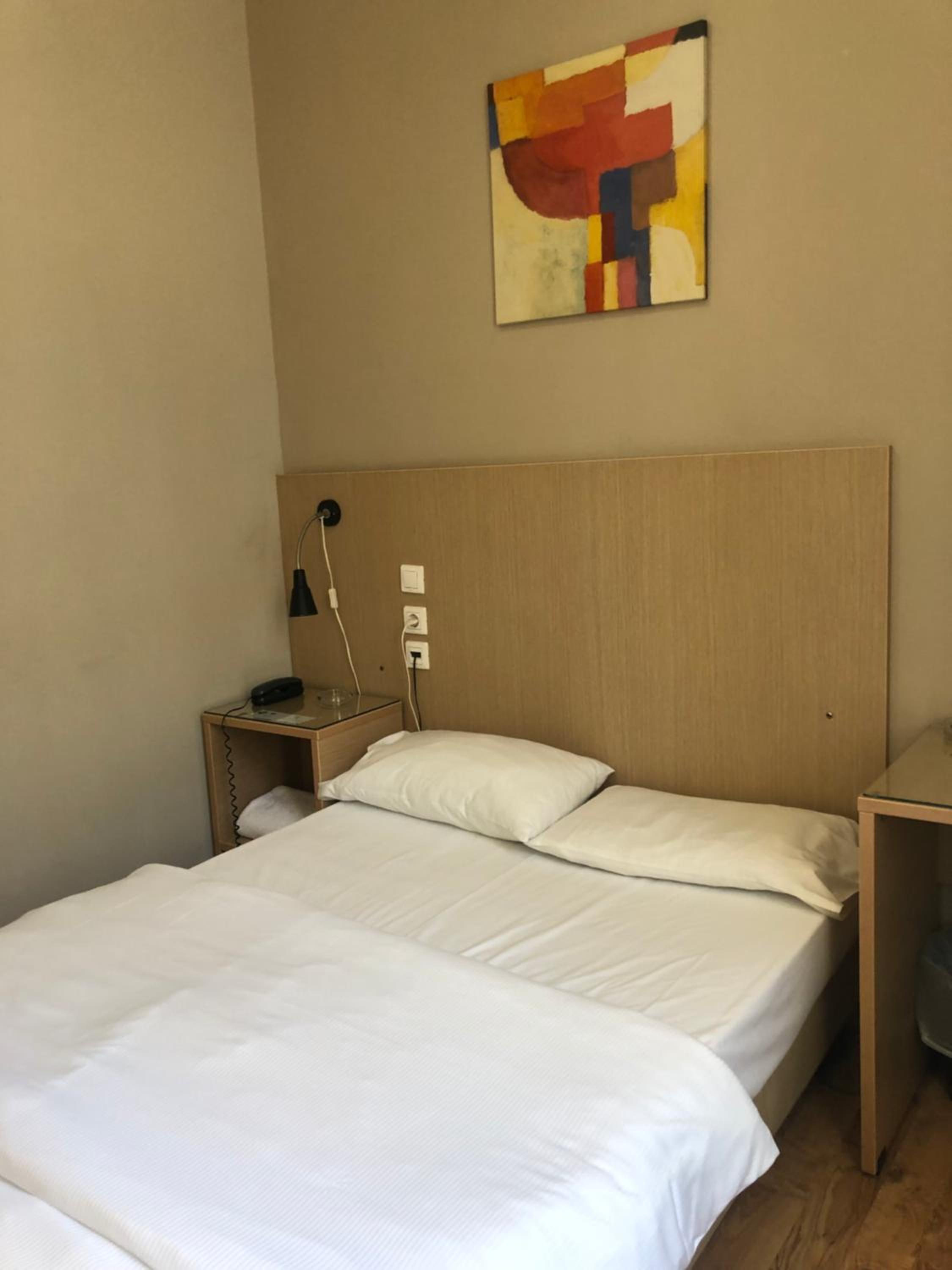 Basic Double Room - Photo 8
