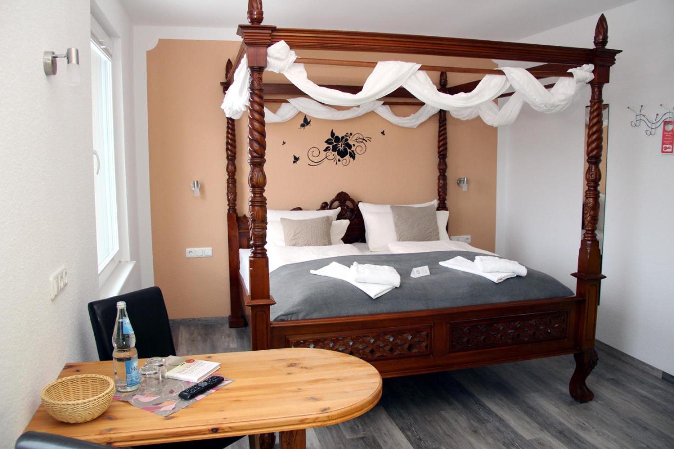 Double Room - Photo 4
