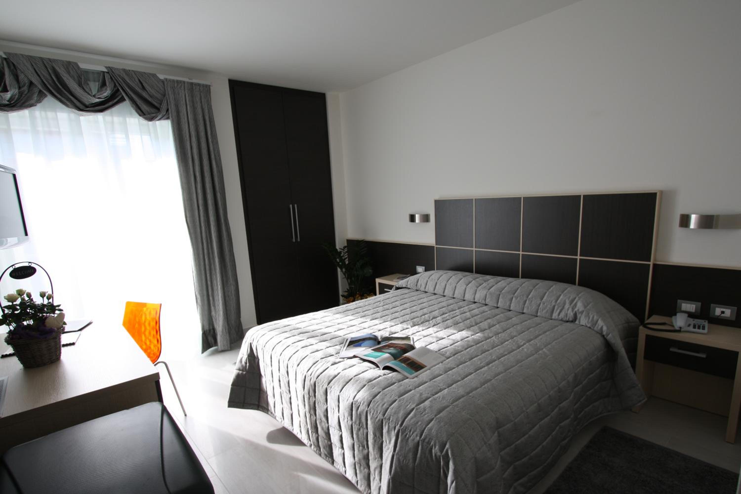Double or Twin Room with Spa Access