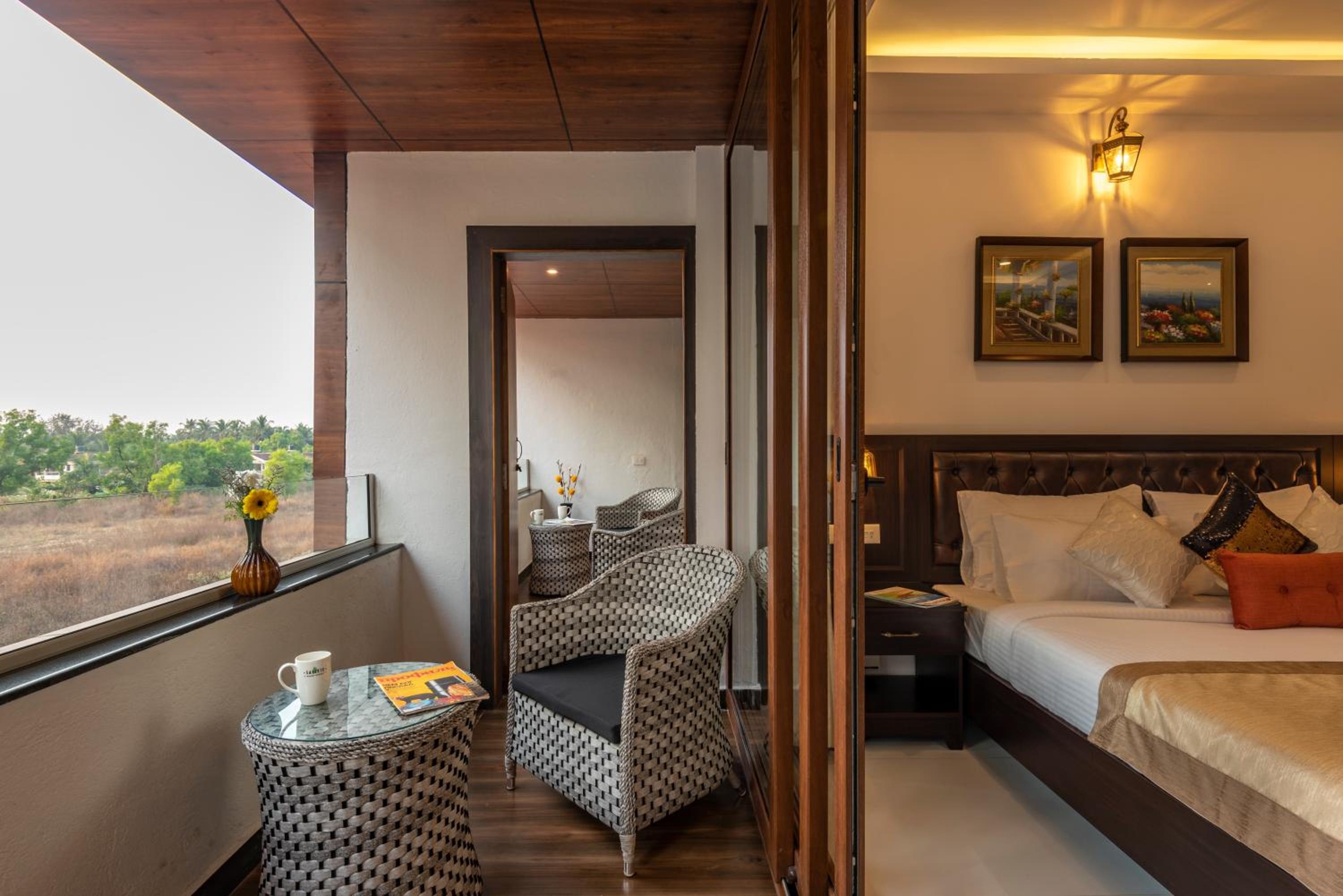 Premium Room - Photo 11
