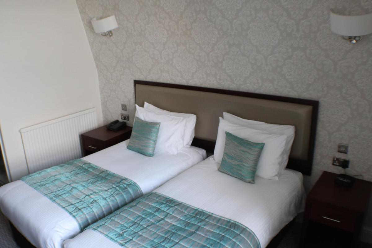 Standard Twin Room with Sea View