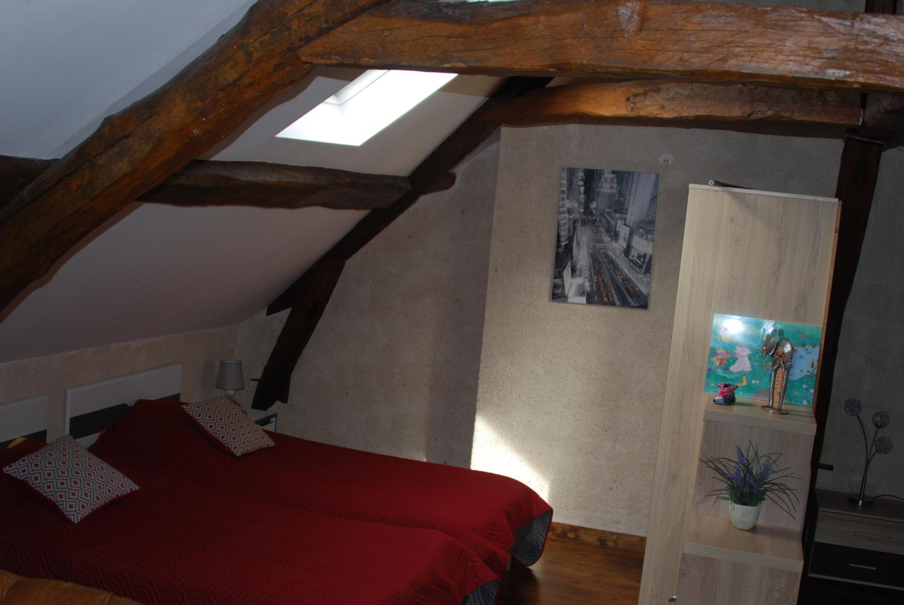 Family Room with Private Bathroom photo 2