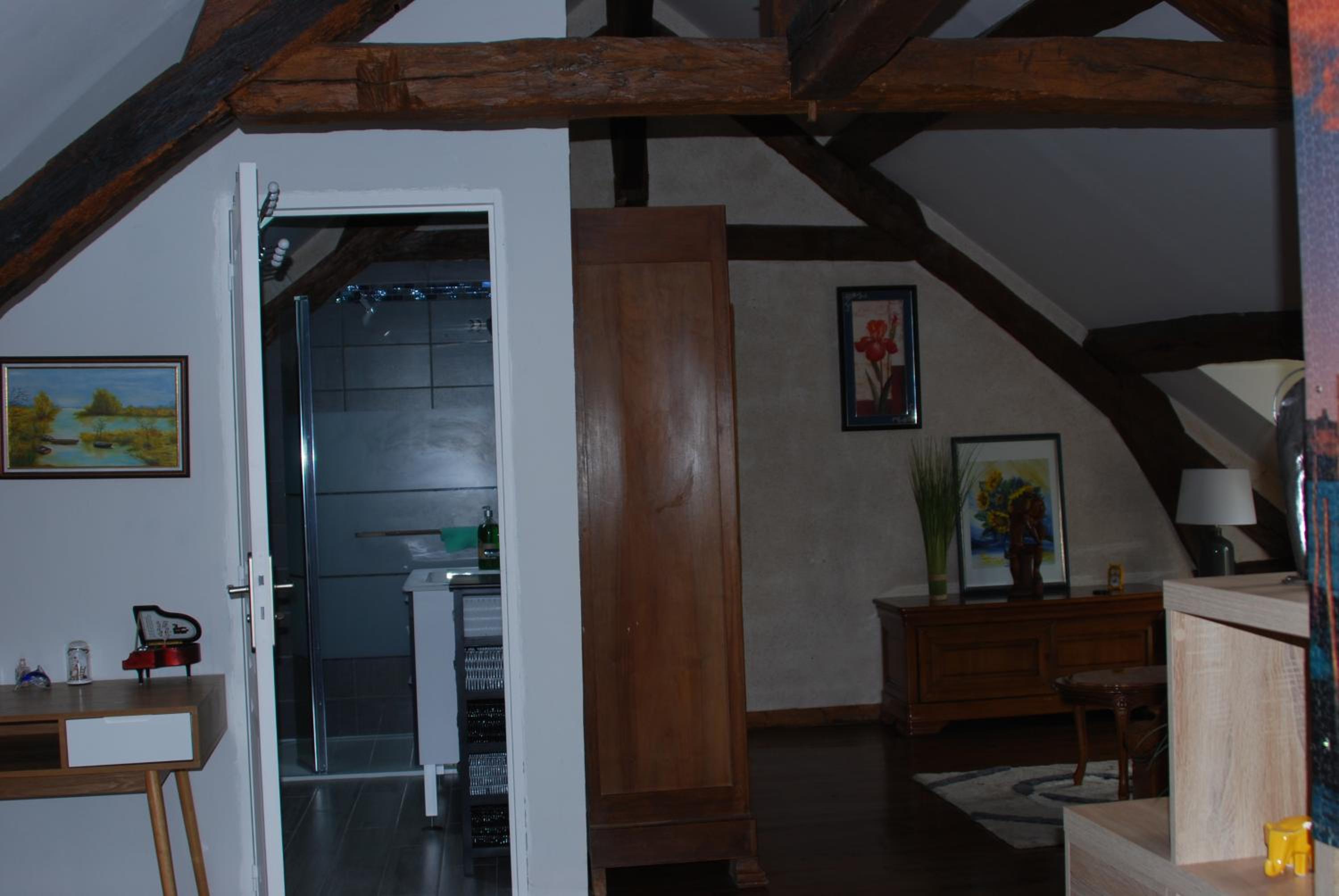 Family Room with Private Bathroom photo 3