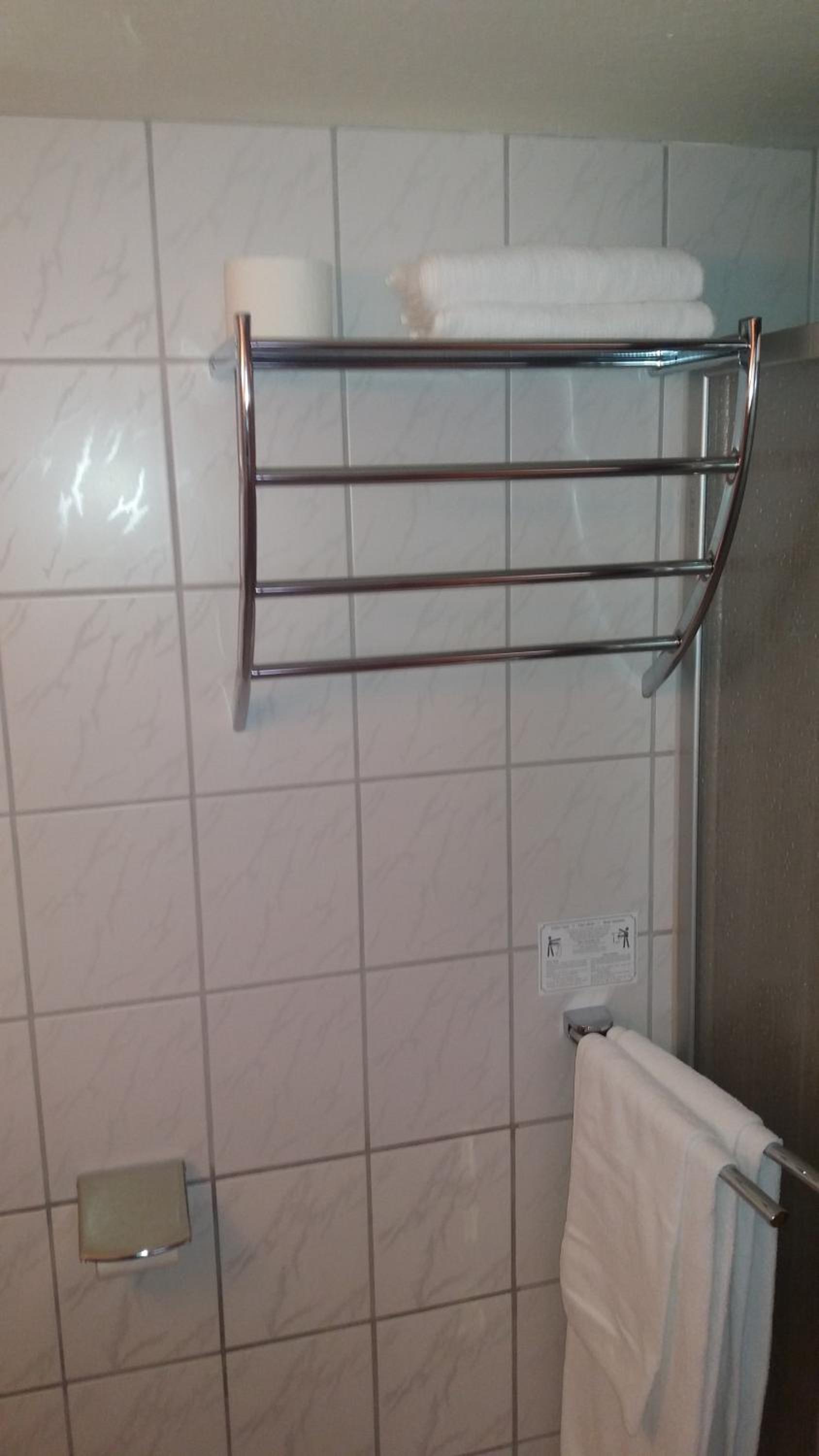 Standard Twin Room - Photo 3
