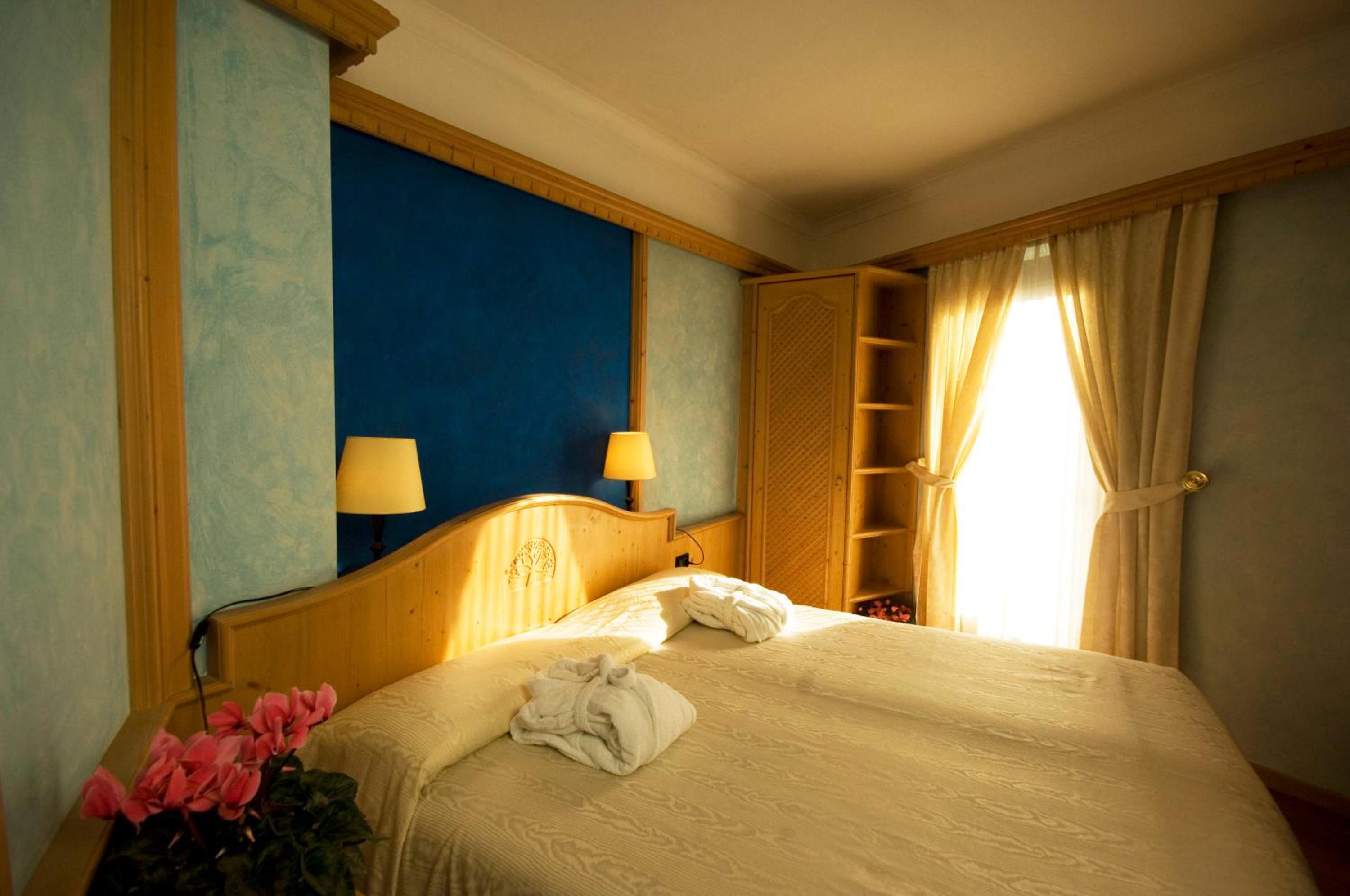 Classic Double or Twin Room - Photo 2