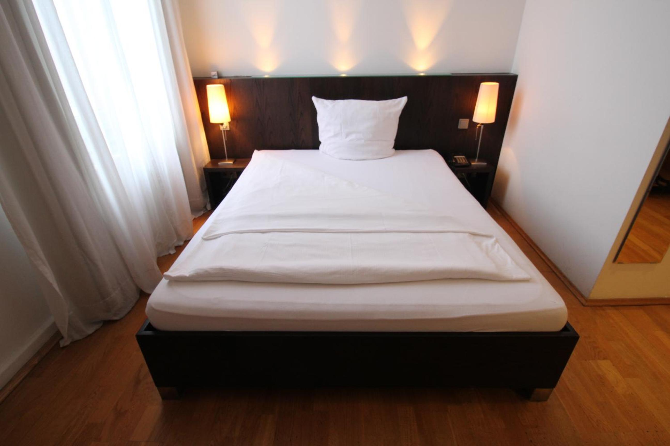 Double Room - Photo 2
