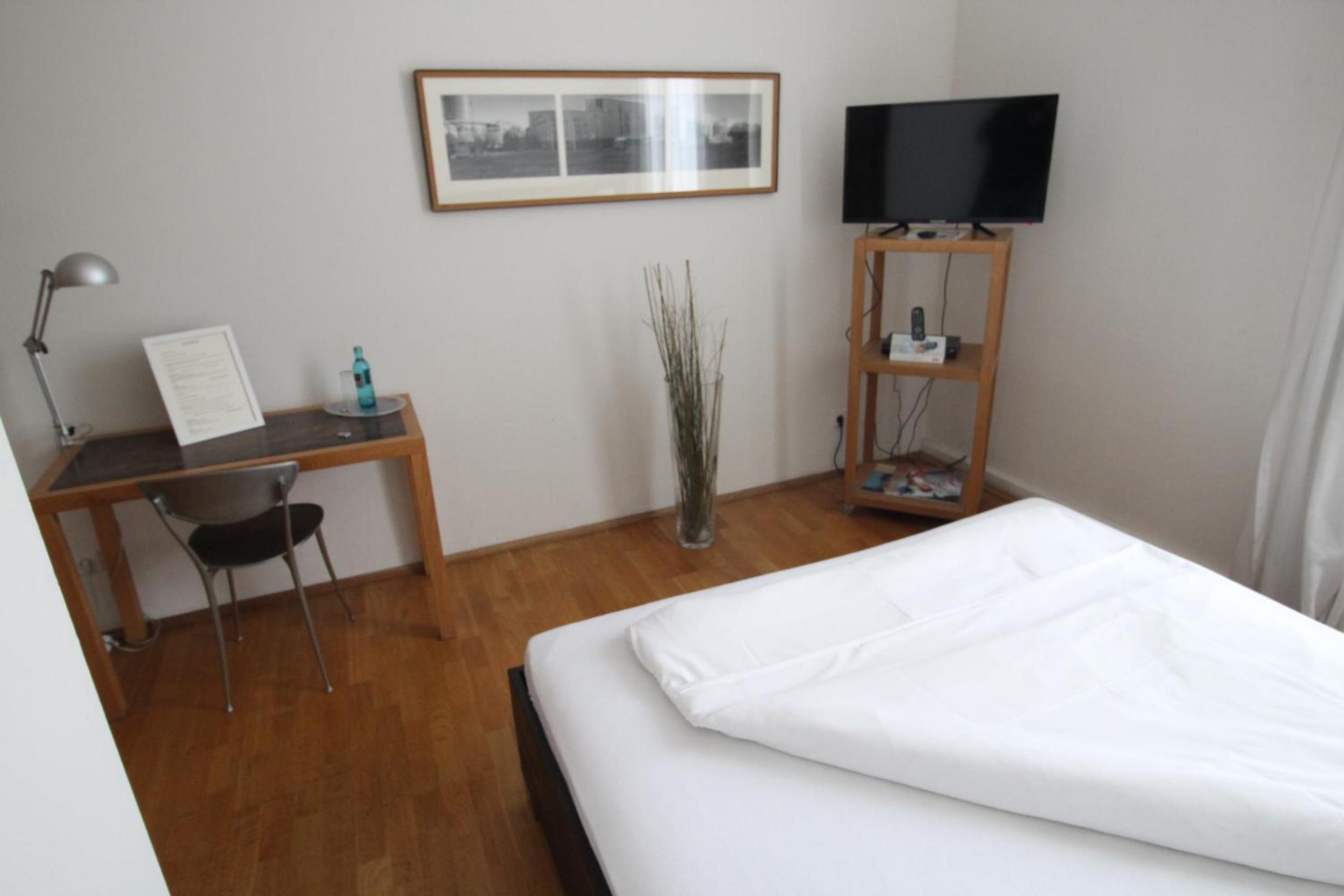 Double Room - Photo 3