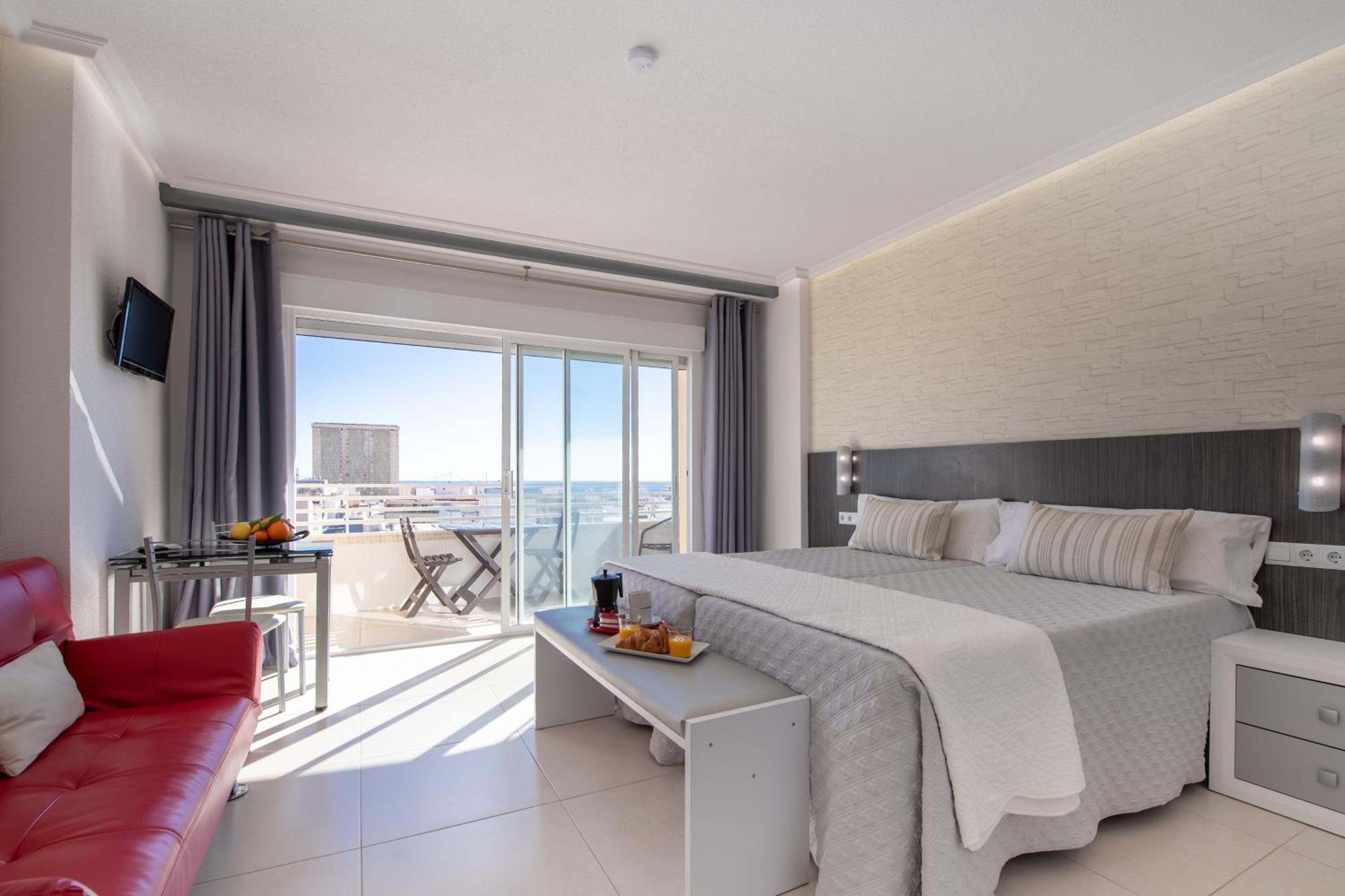 Estudio de Diseño con Vista al Mar (8vo piso)