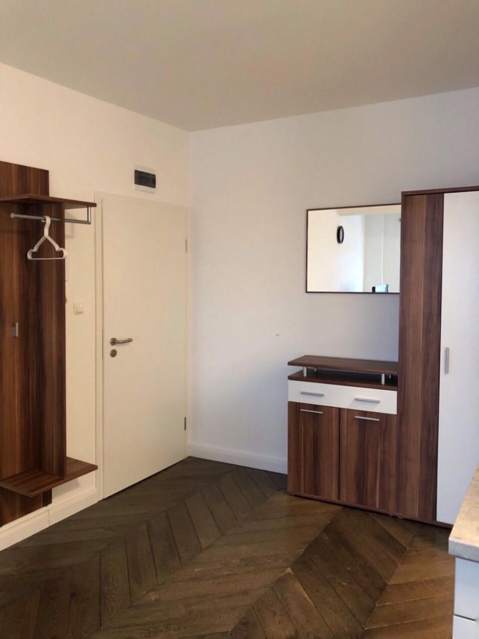 One-Bedroom Apartment - Photo 5