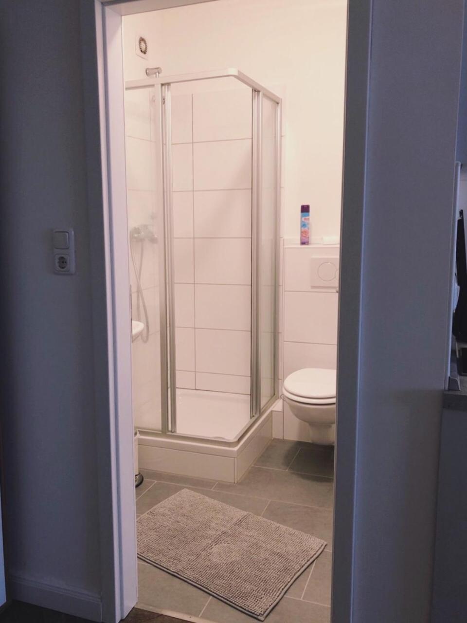 One-Bedroom Apartment - Photo 3