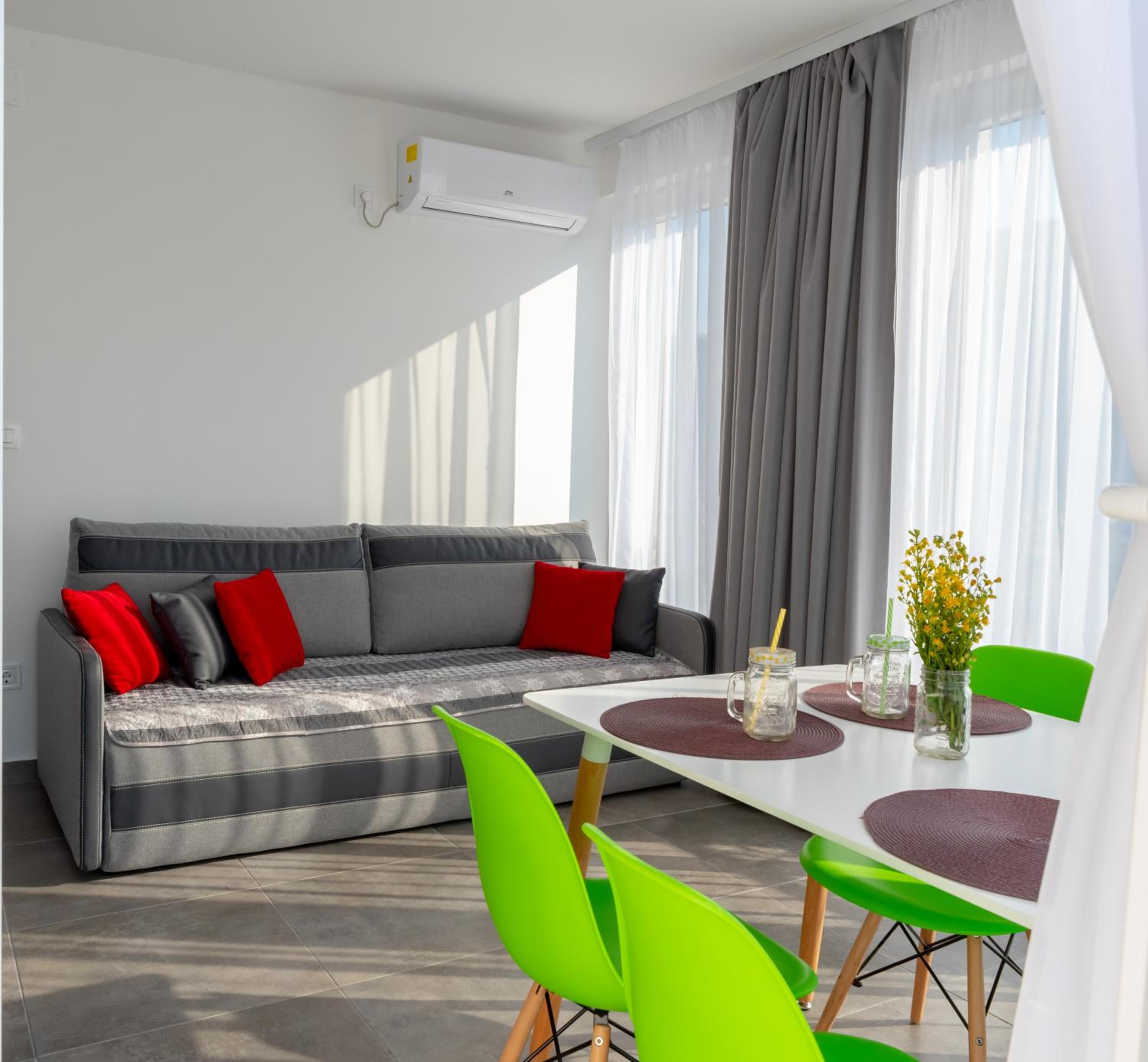 Studio Apartment with Sea View photo 3