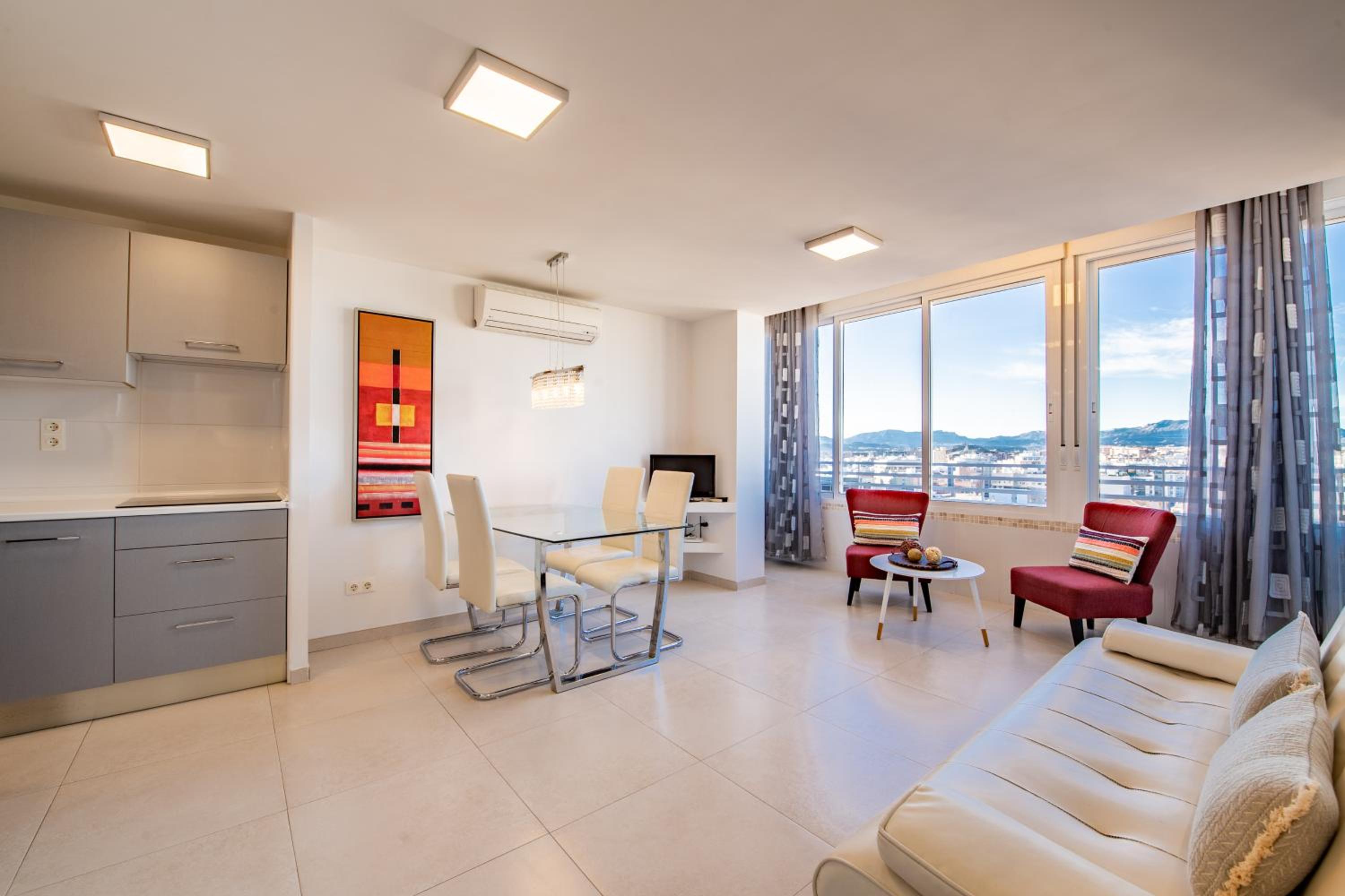 Apartamento de Dos Habitaciones (Piso 15 con Vista a la Ciudad)