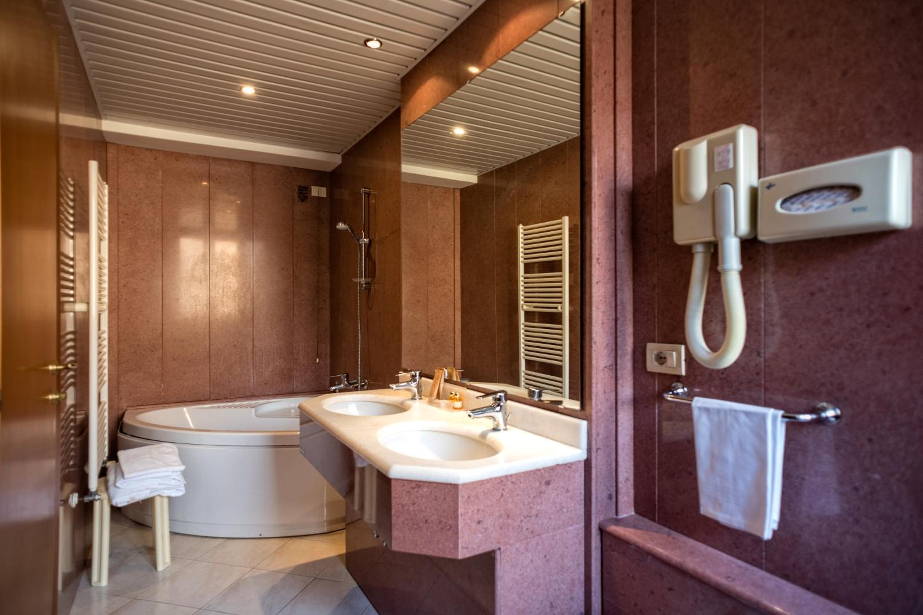 Superior Double Room - Photo 6