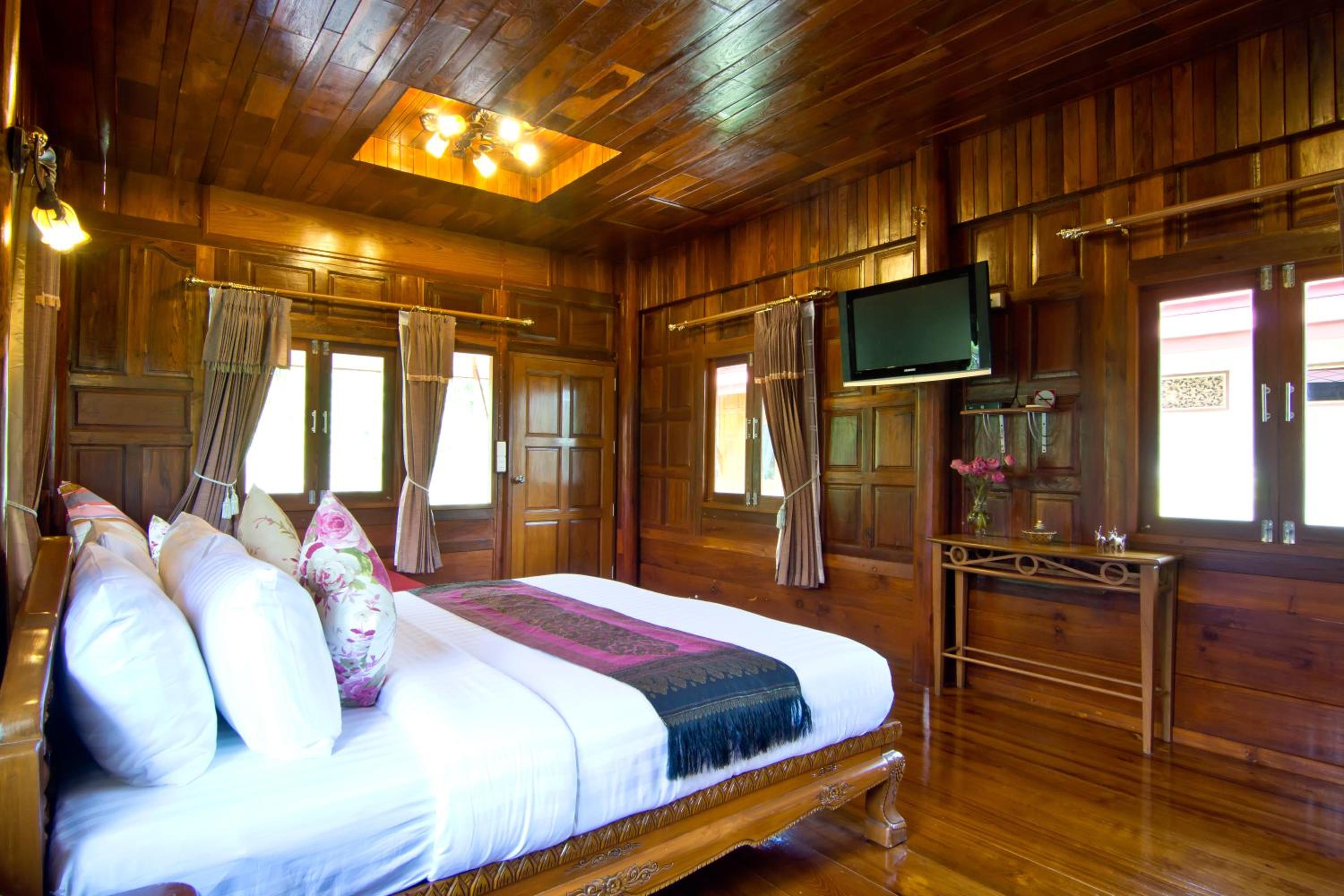 Suite - Photo 5
