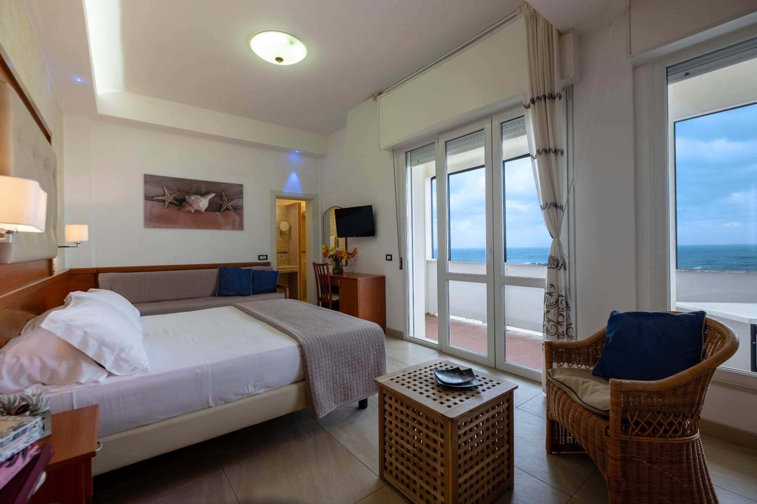 Superior Double Room with Sea View