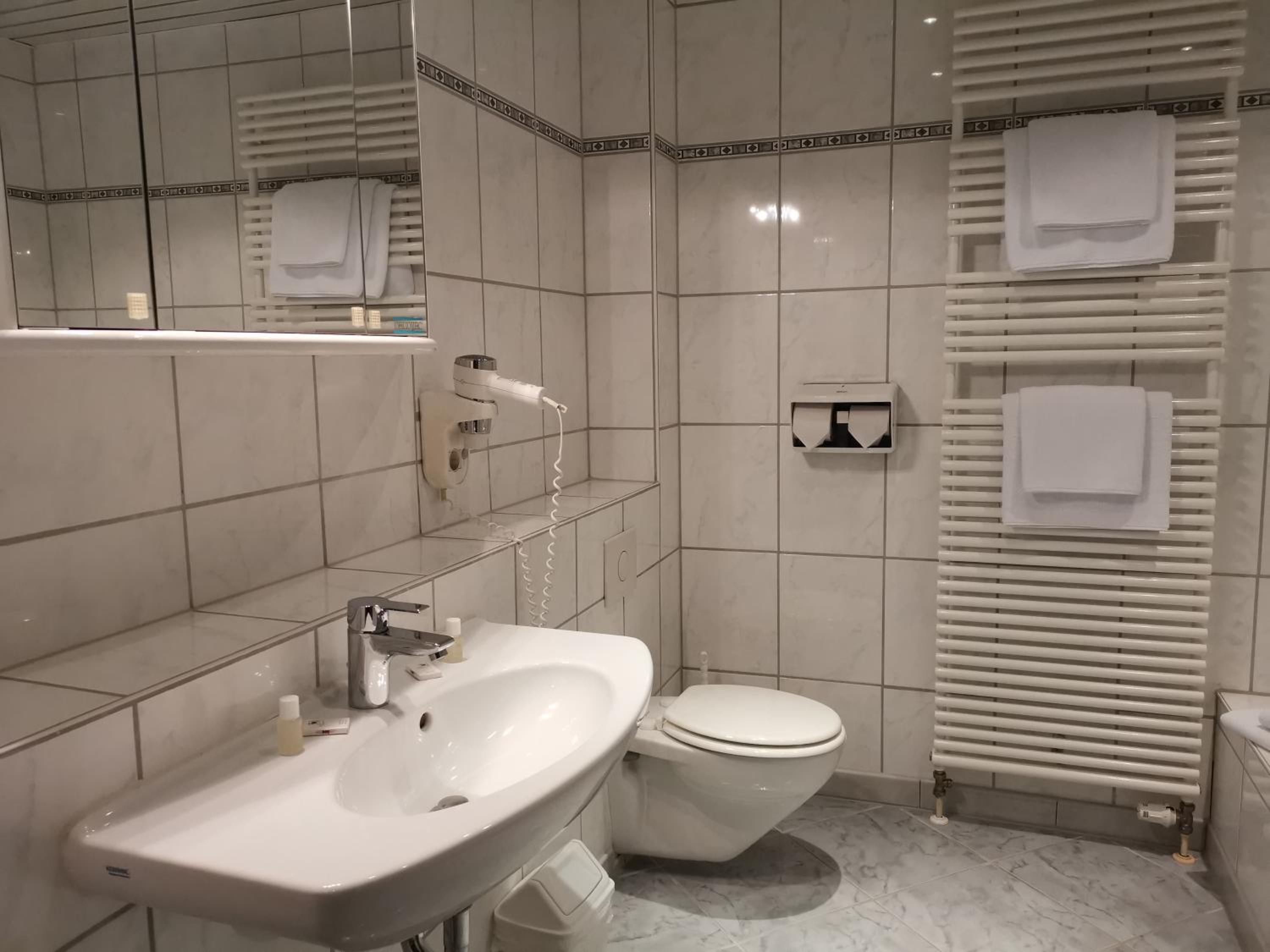 Budget Double or Twin Room - Photo 2