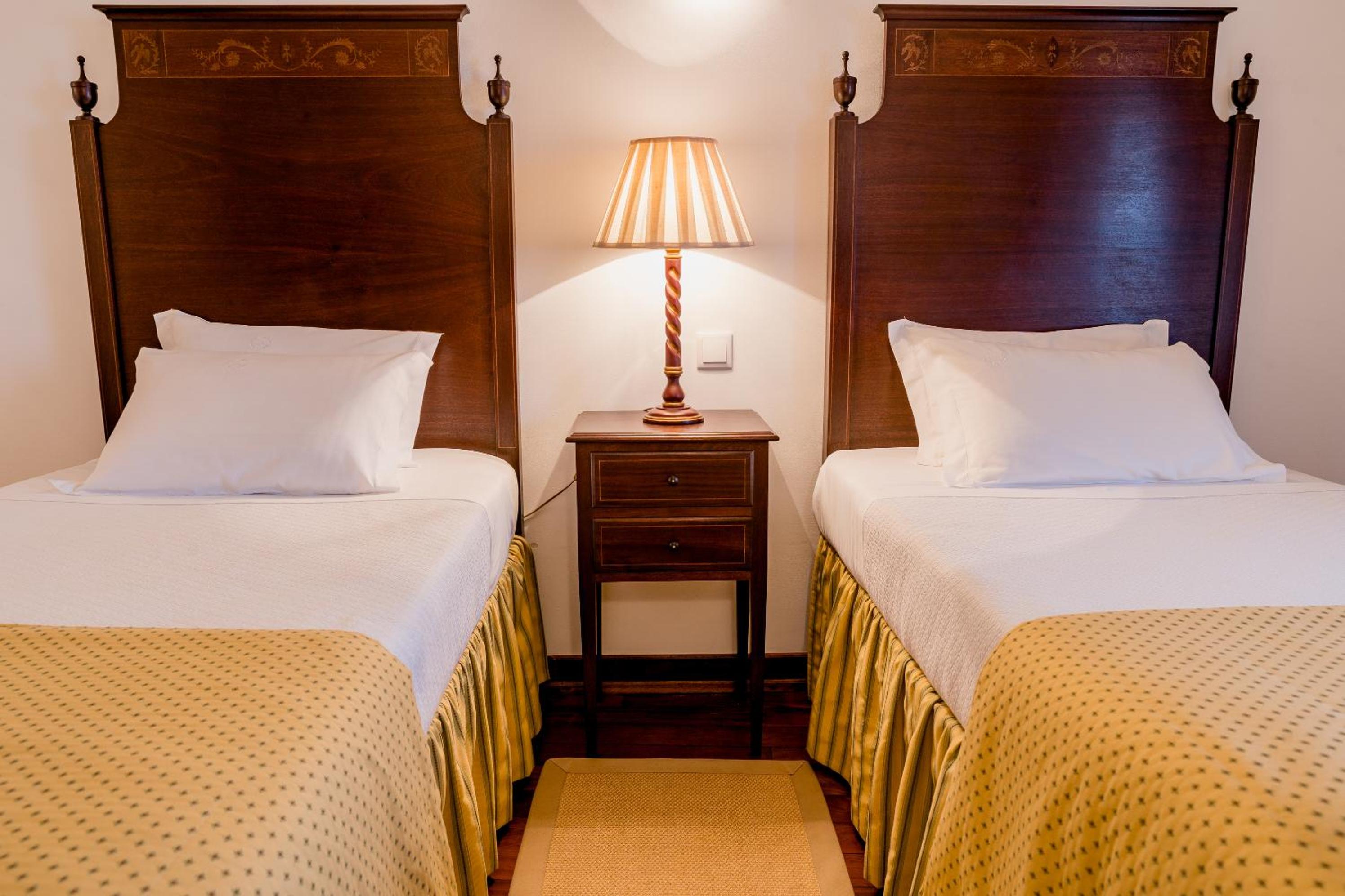Premium Twin Room photo 2