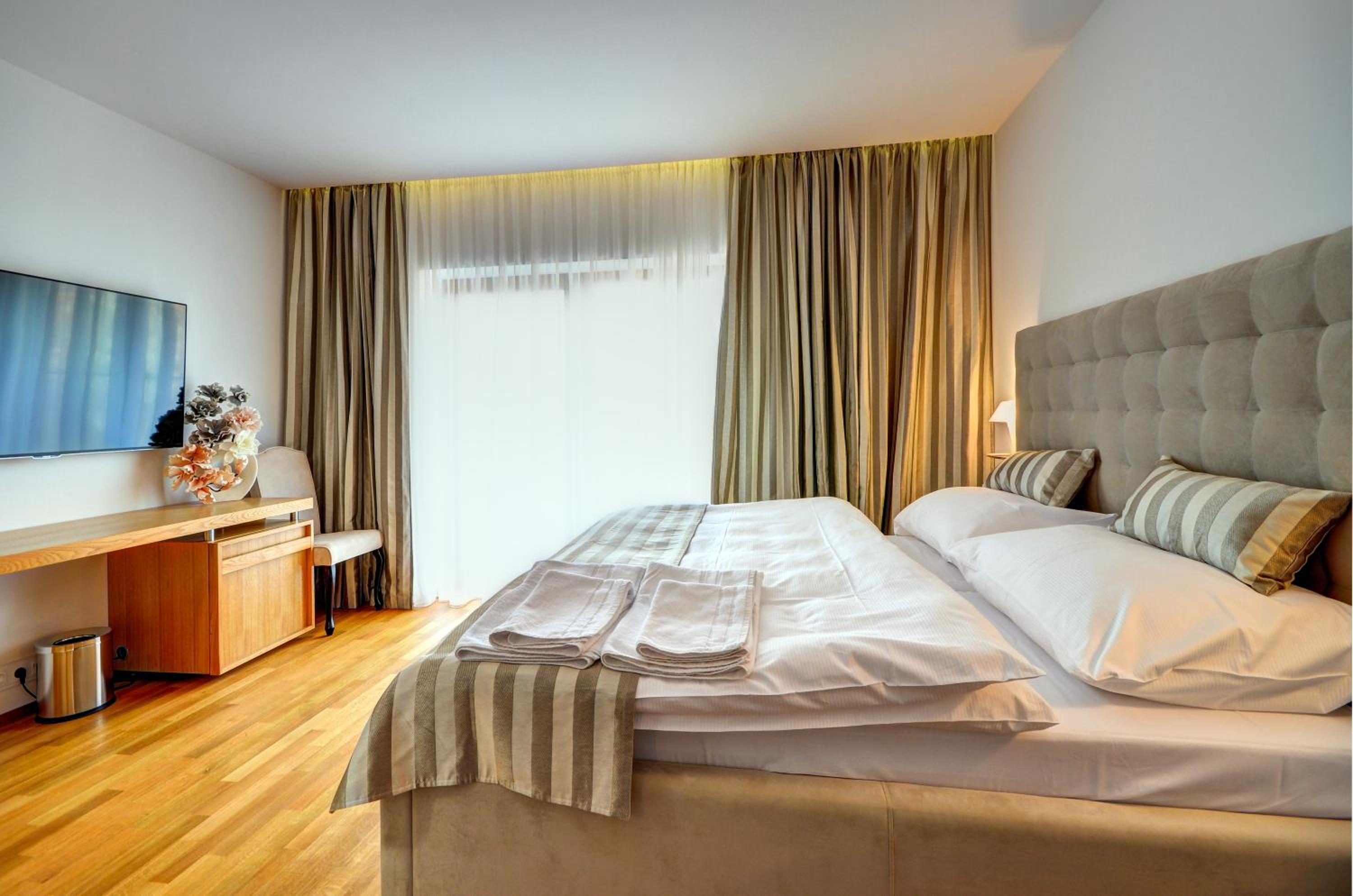 Suite with Terrace - Photo 2