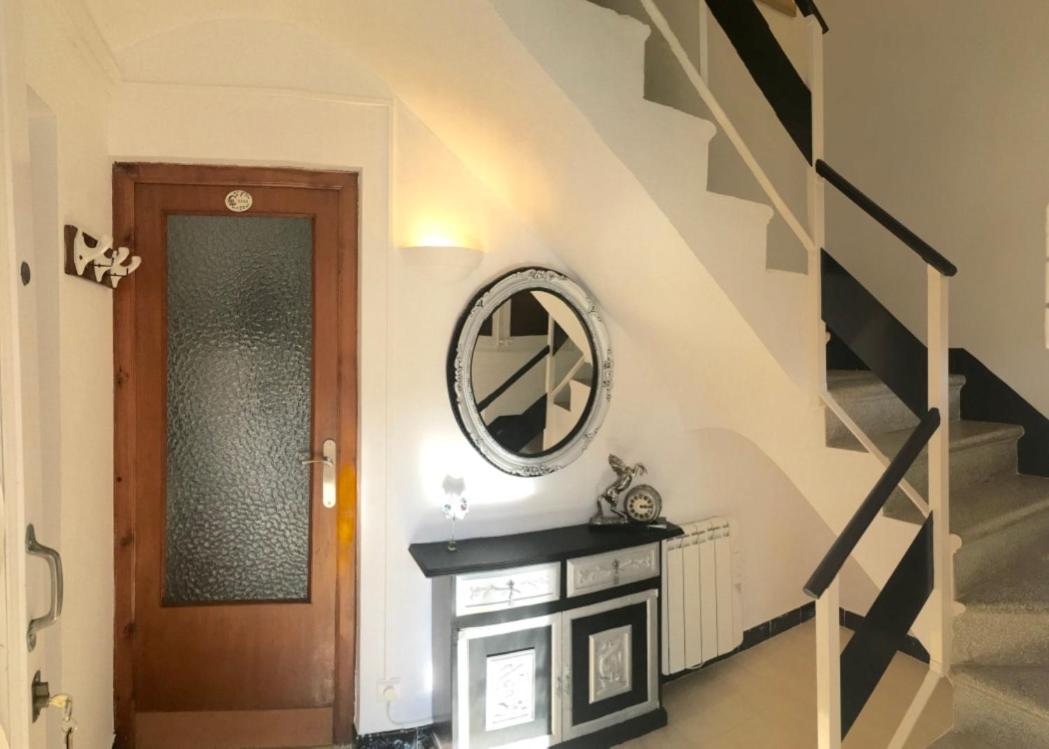 Four Bedroom House with Mountain View and Pool photo 2