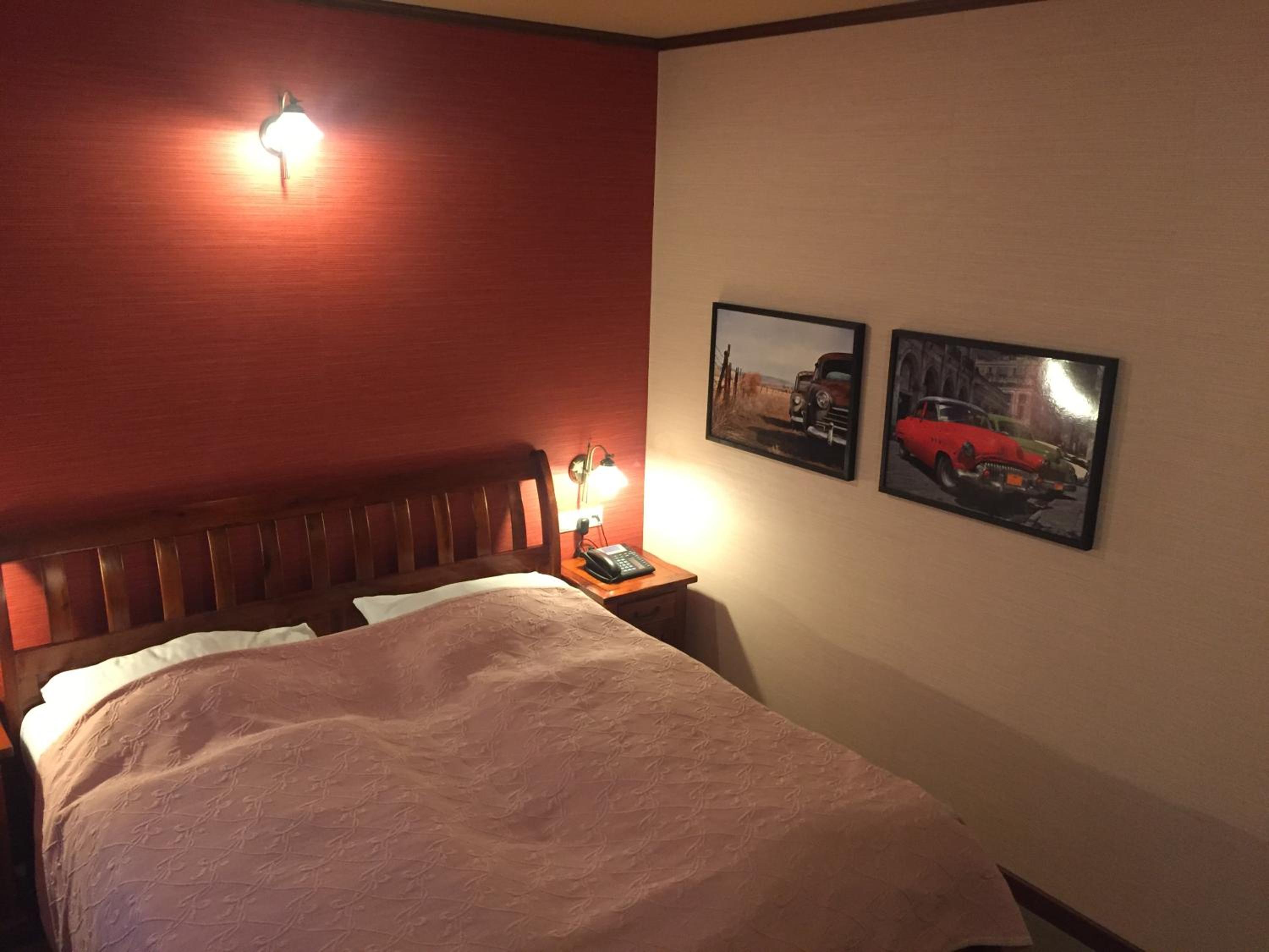 Standard Double Room - Photo 7