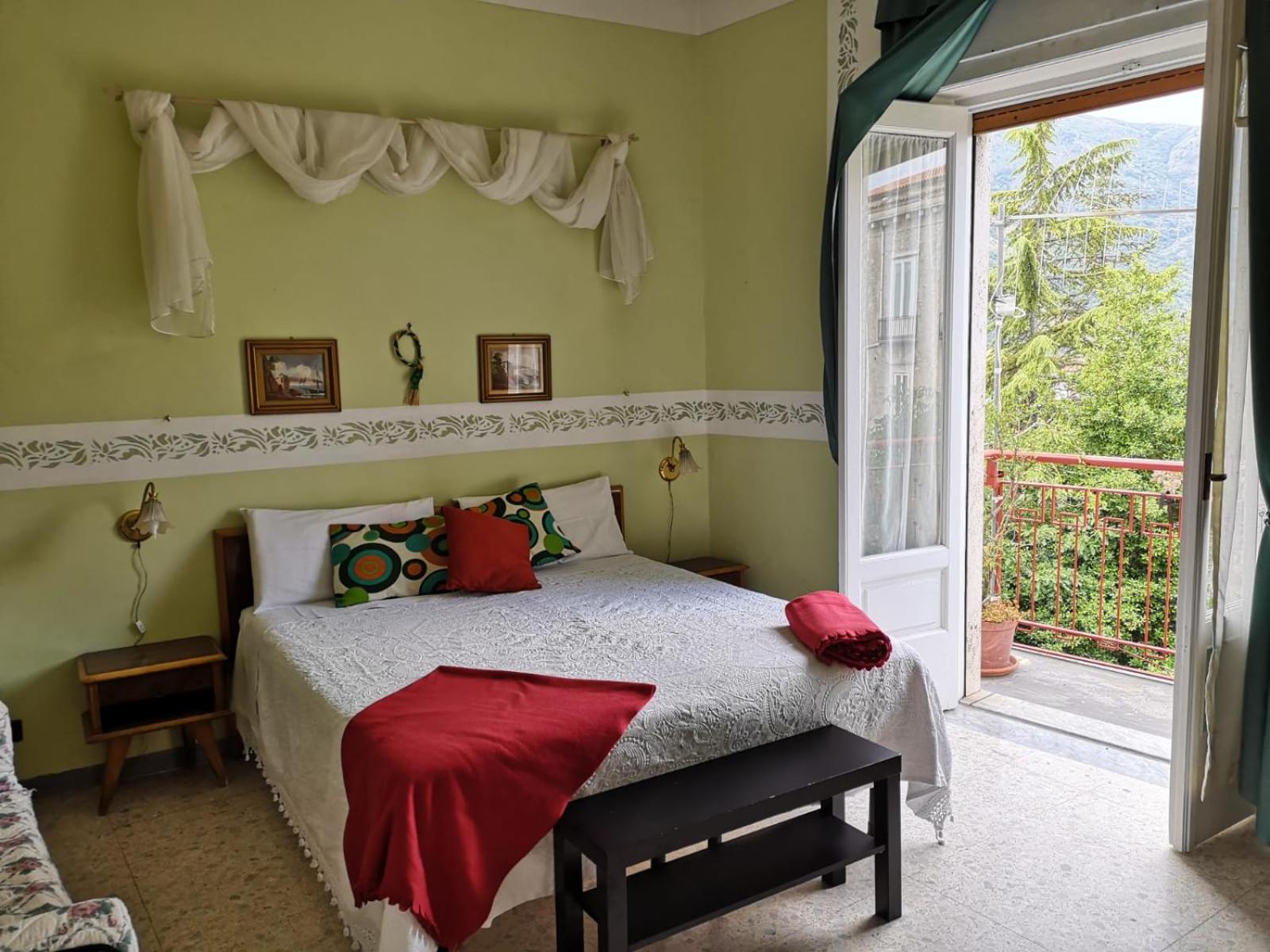 Triple Room with Castle View photo 2