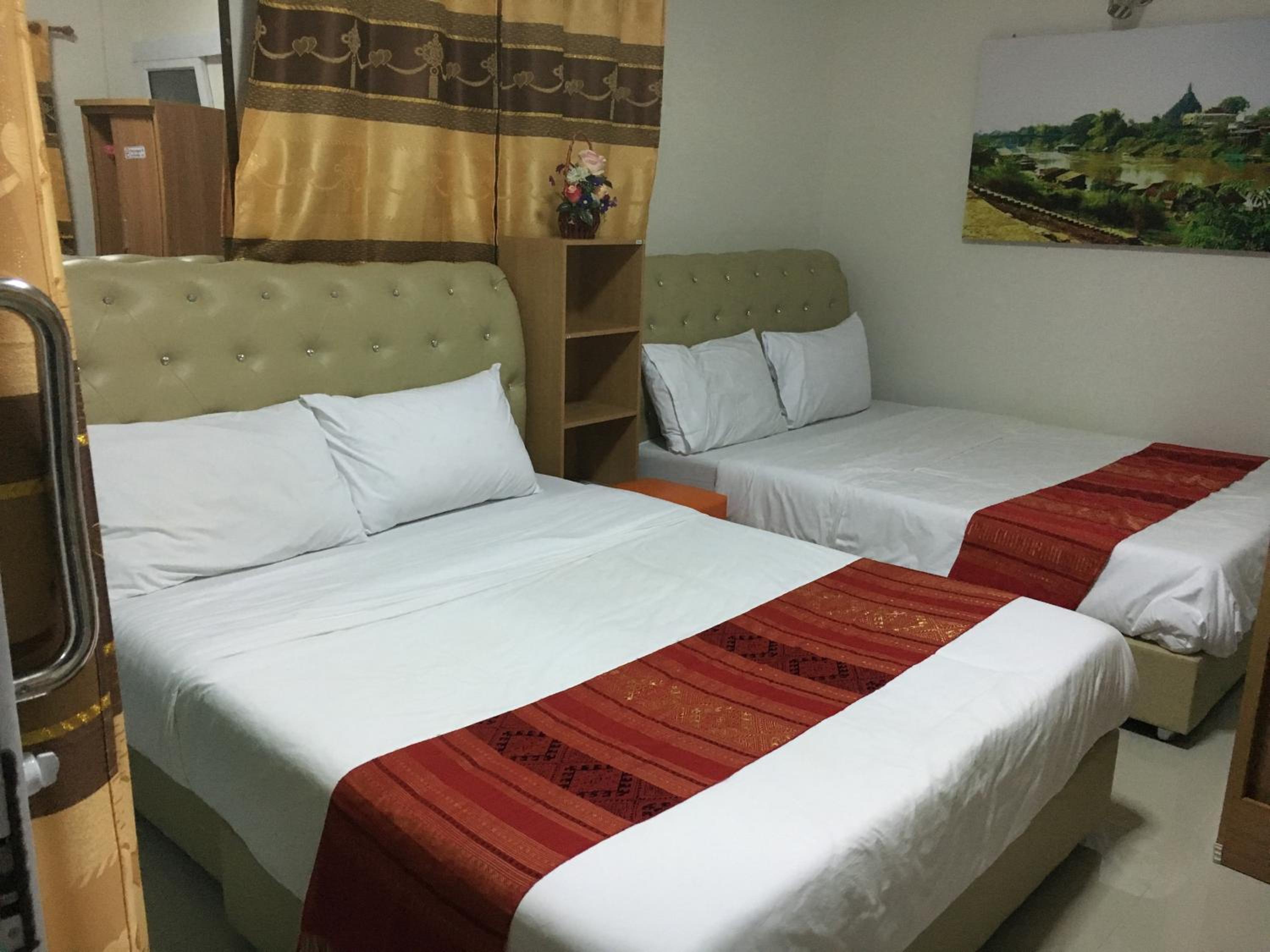 Double or Twin Room with Private Bathroom - Photo 27