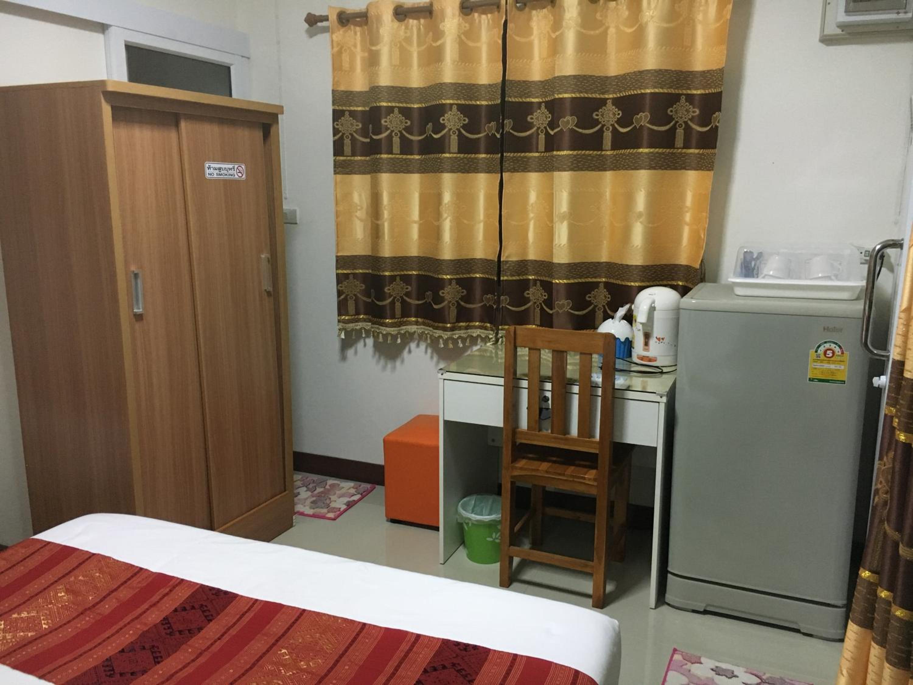 Double or Twin Room with Private Bathroom - Photo 20