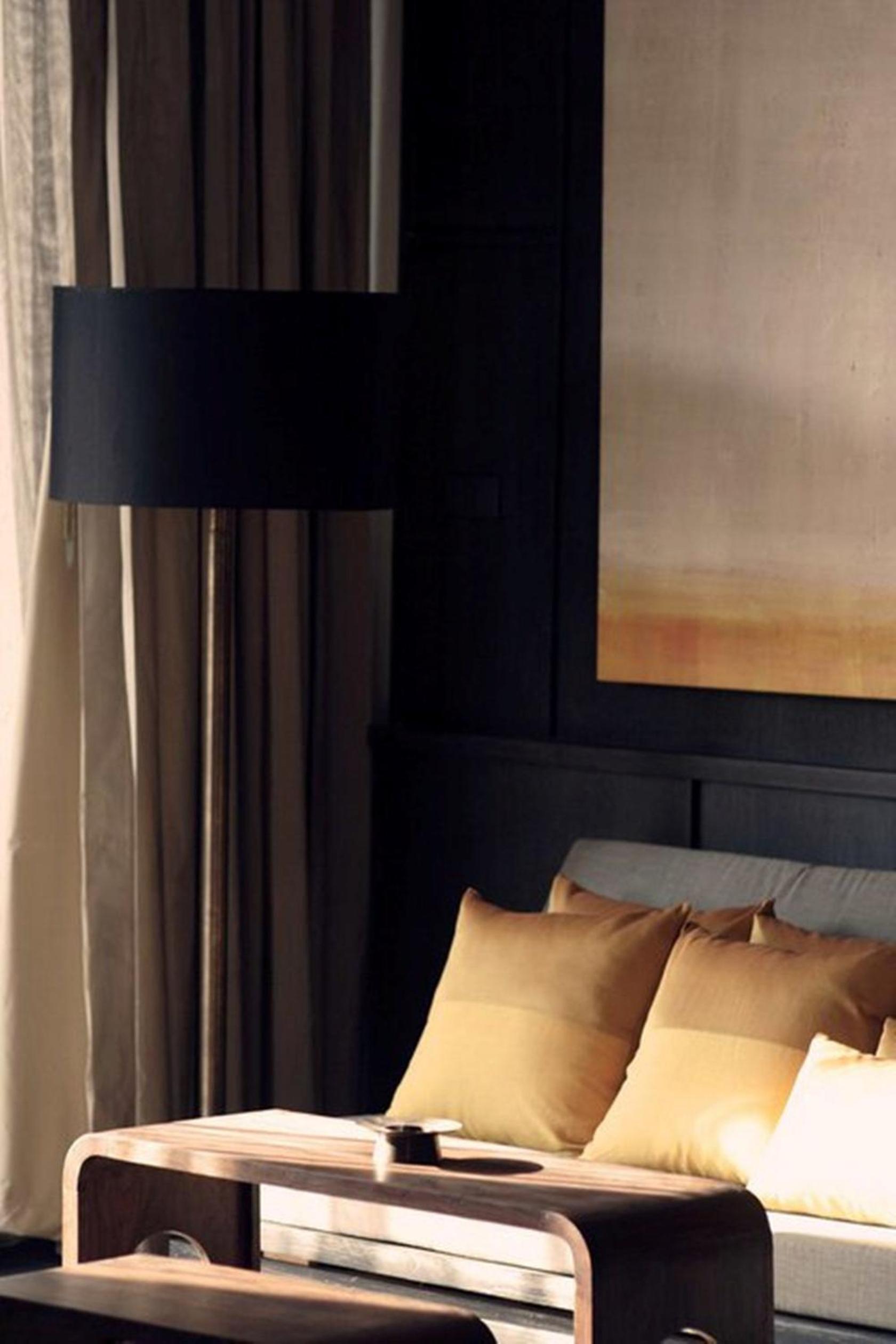 The Elephant Suite - Photo 8