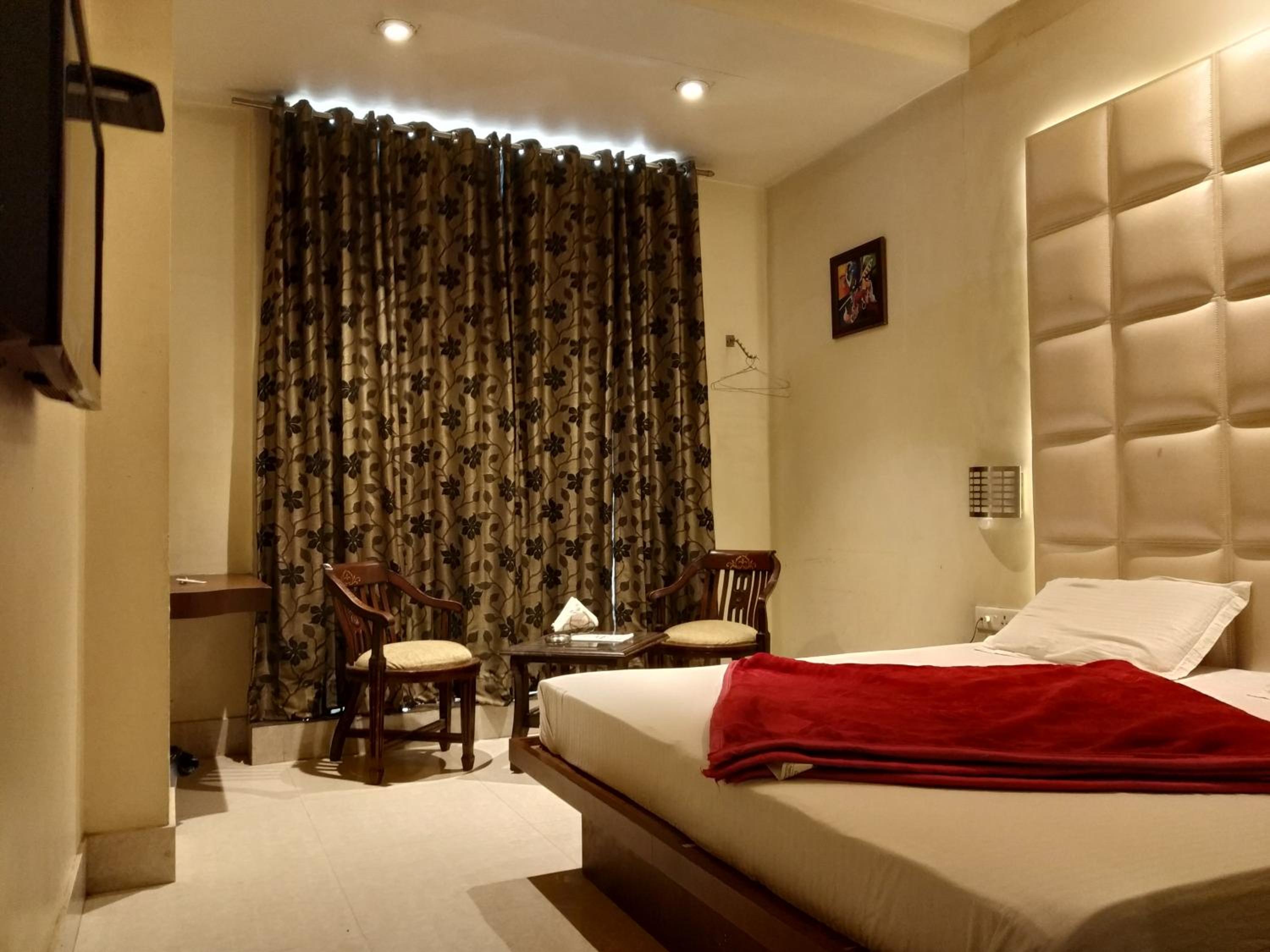Deluxe Double Room - Photo 26