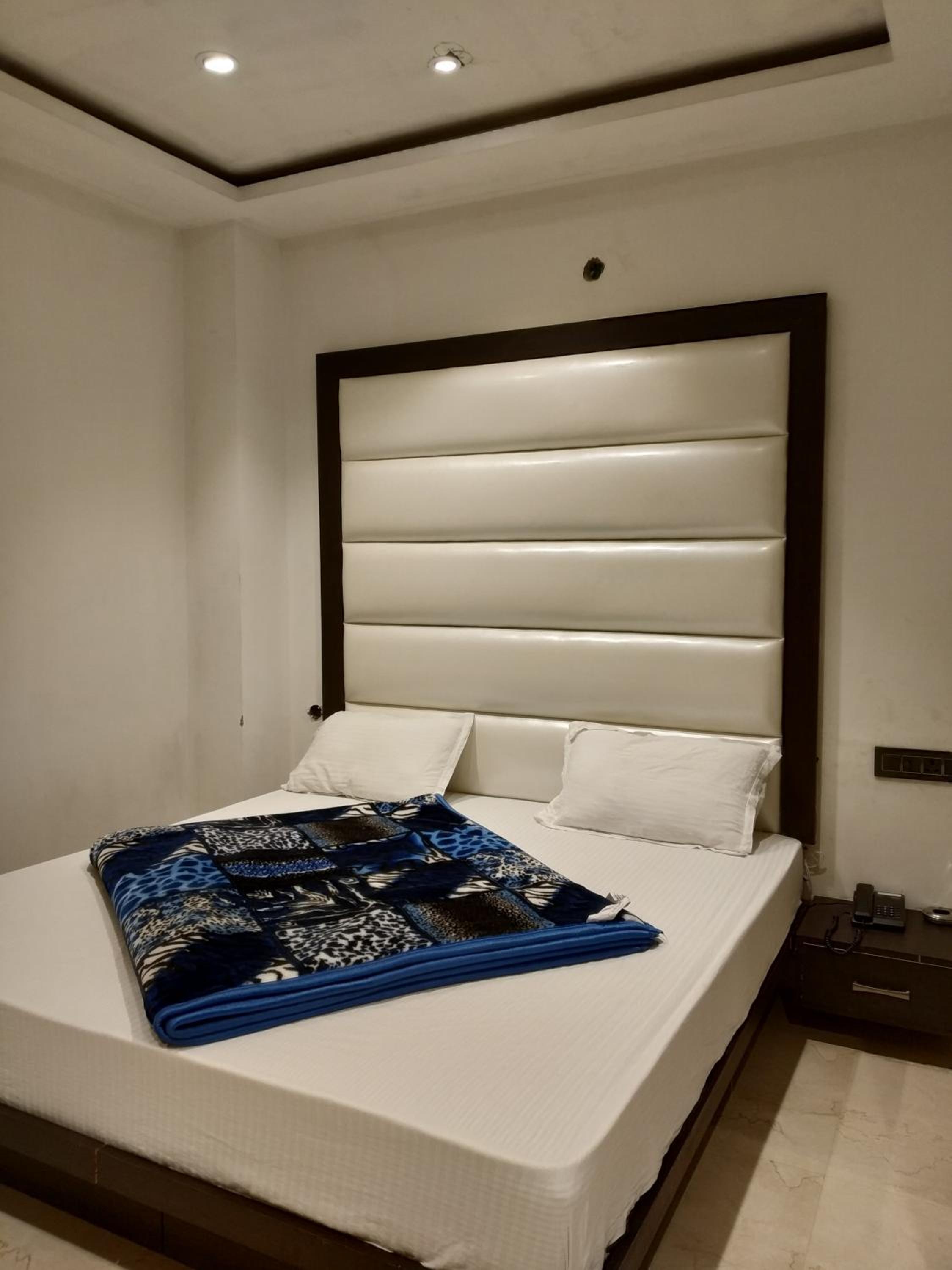 Deluxe Double Room - Photo 29
