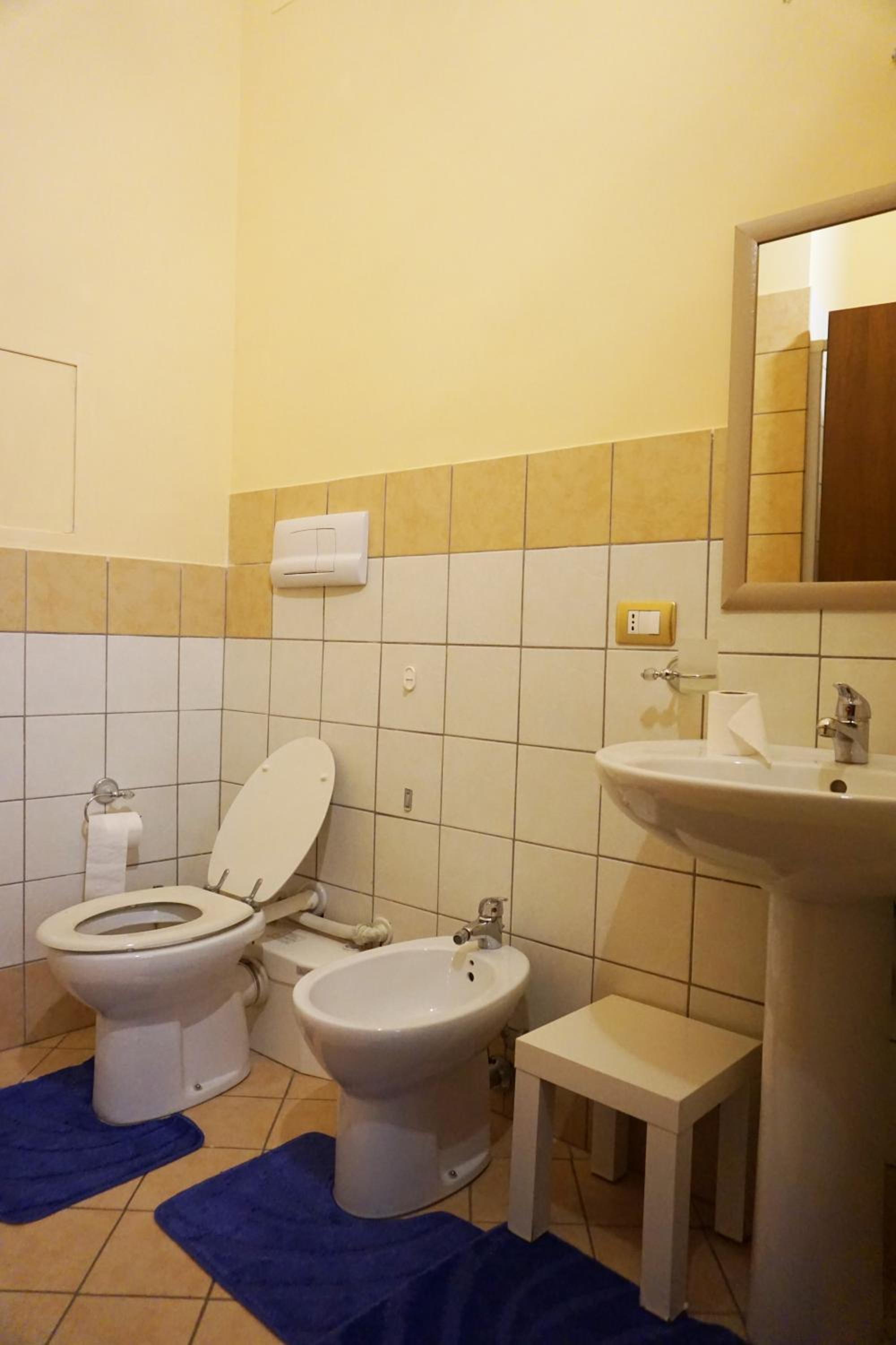 Deluxe Double Room with Balcony - Photo 5