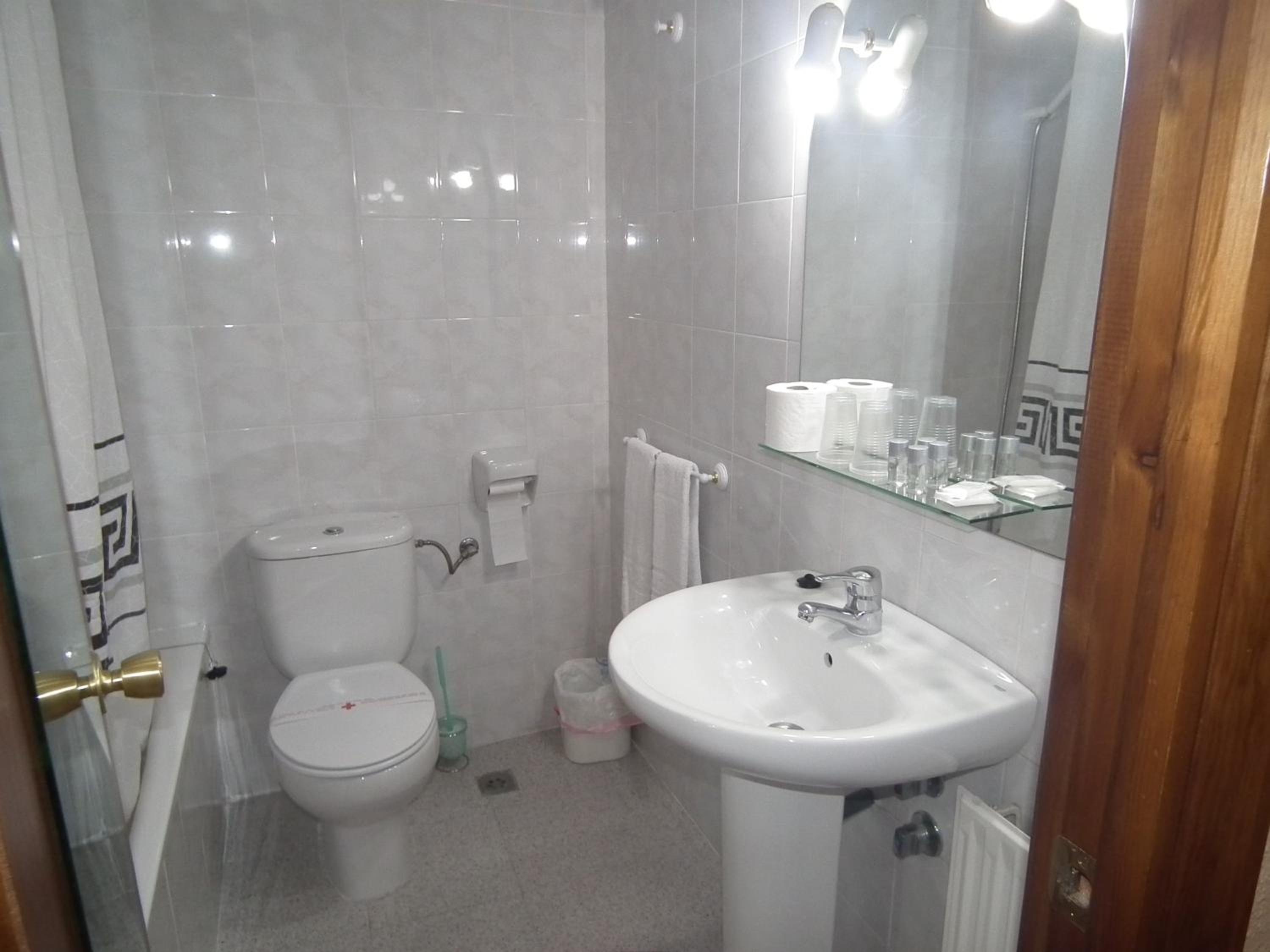 Double or Twin Room photo 2