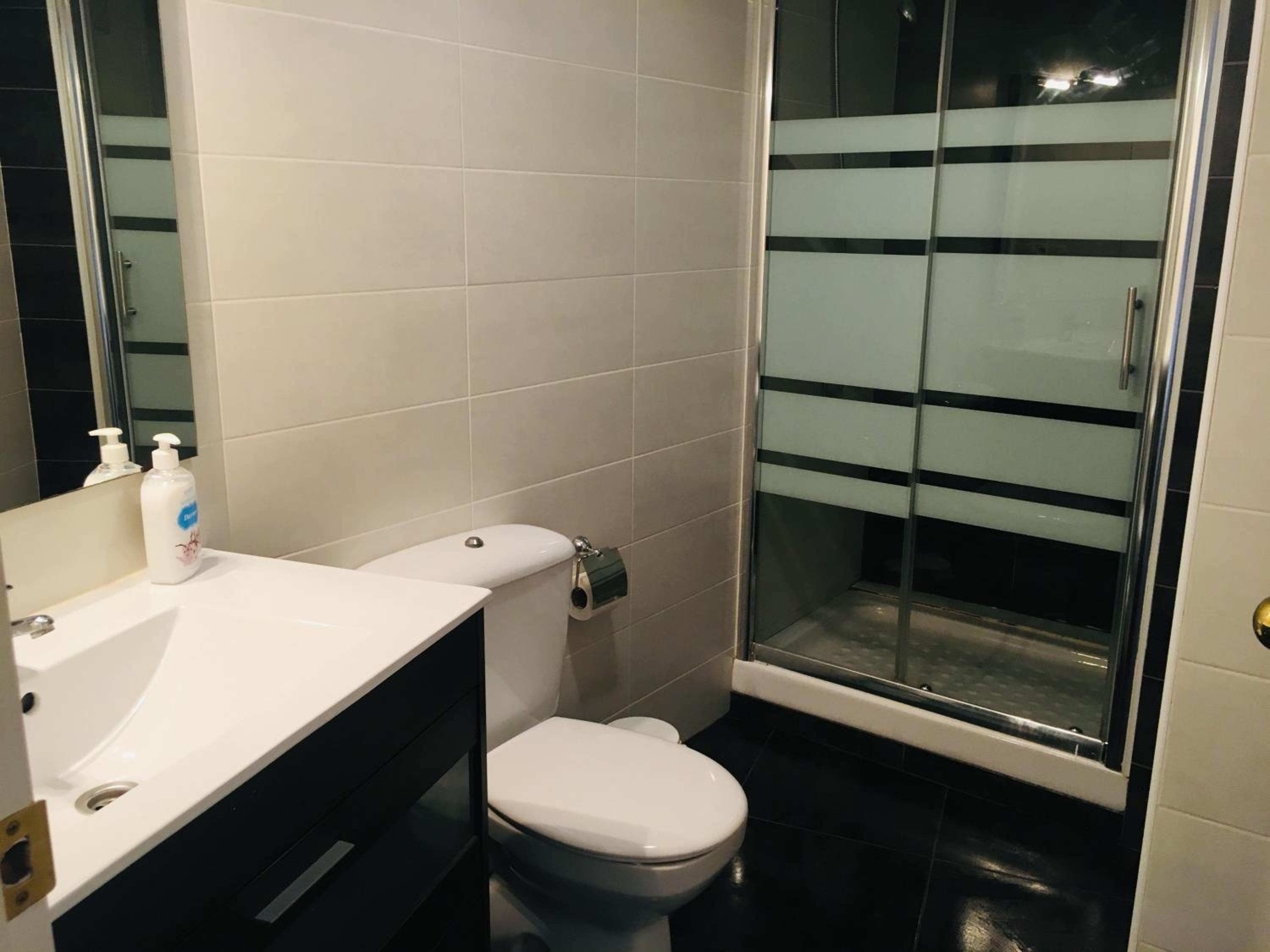 Studio Apartment - Photo 7
