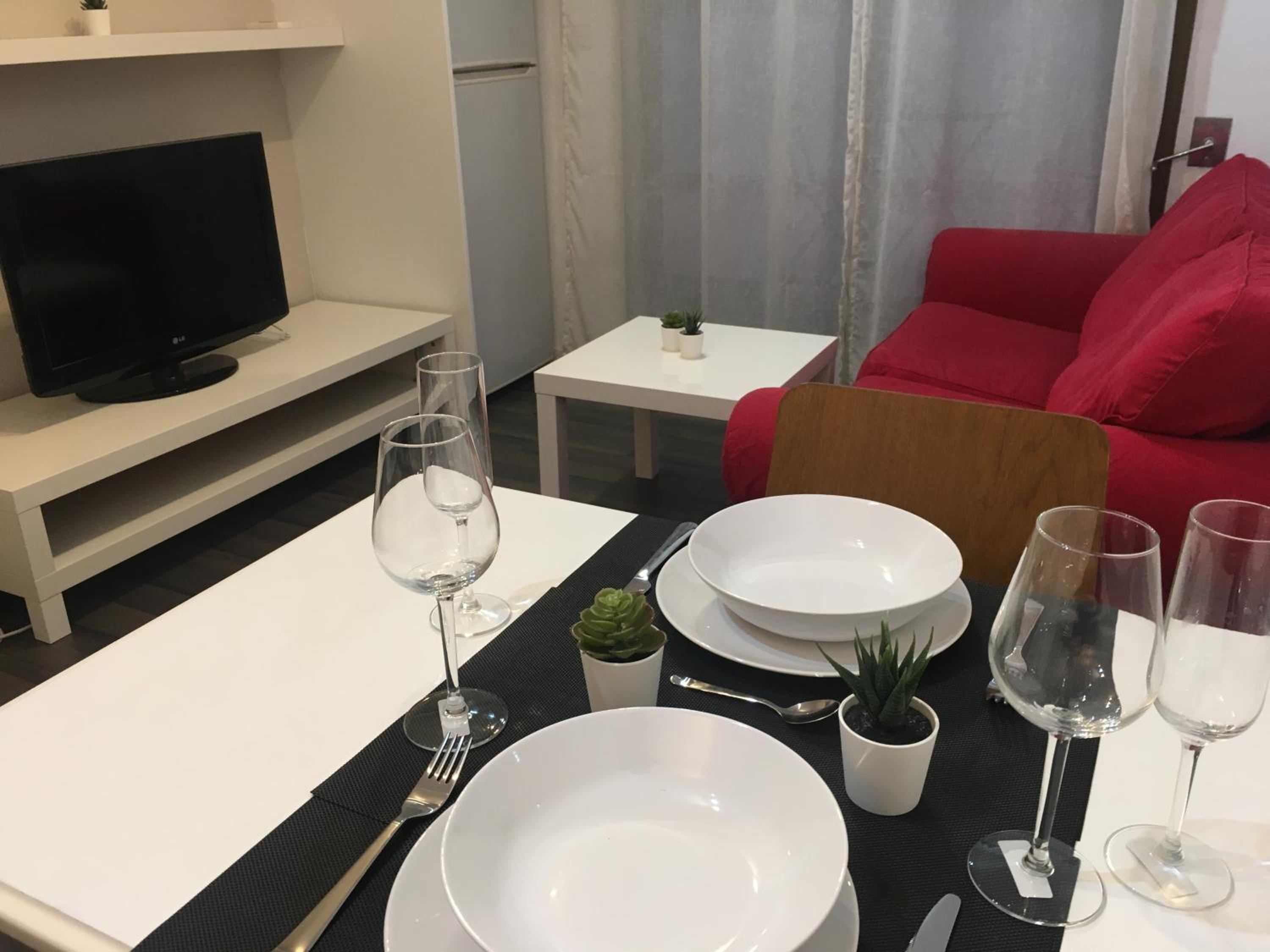 Studio Apartment - Photo 16