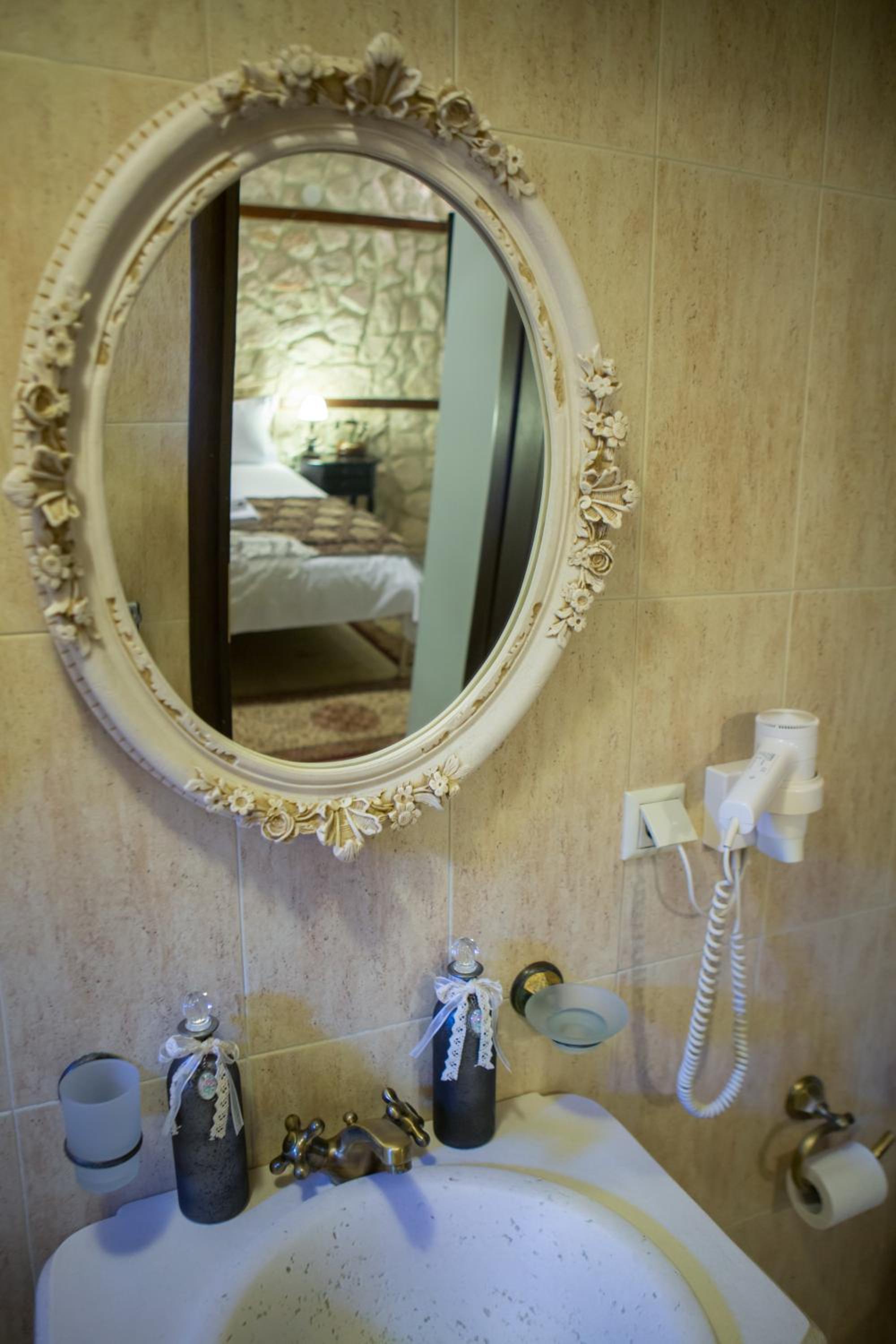 Standard Double or Twin Room photo 3