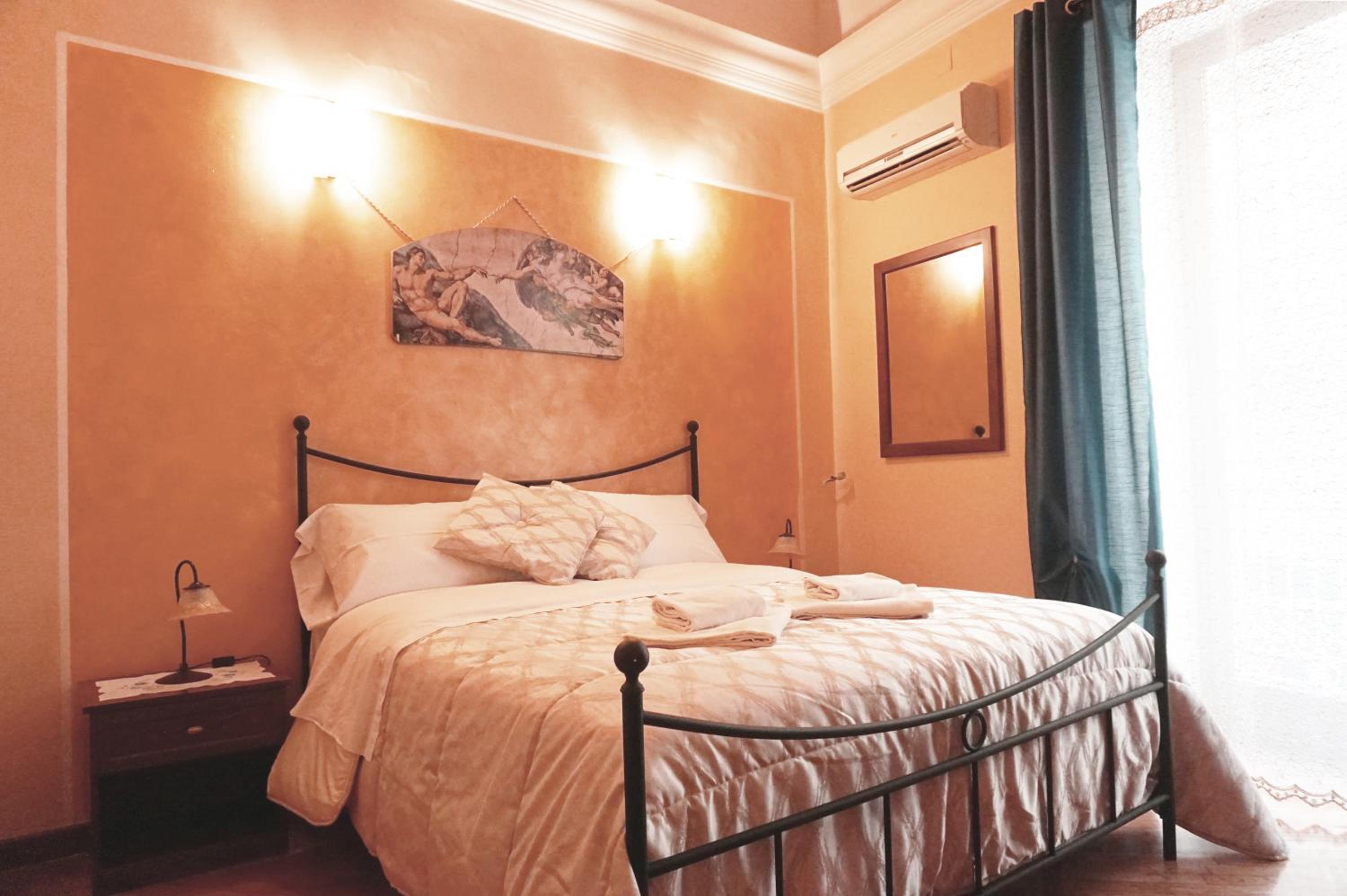 Deluxe Double Room with Balcony - Photo 1