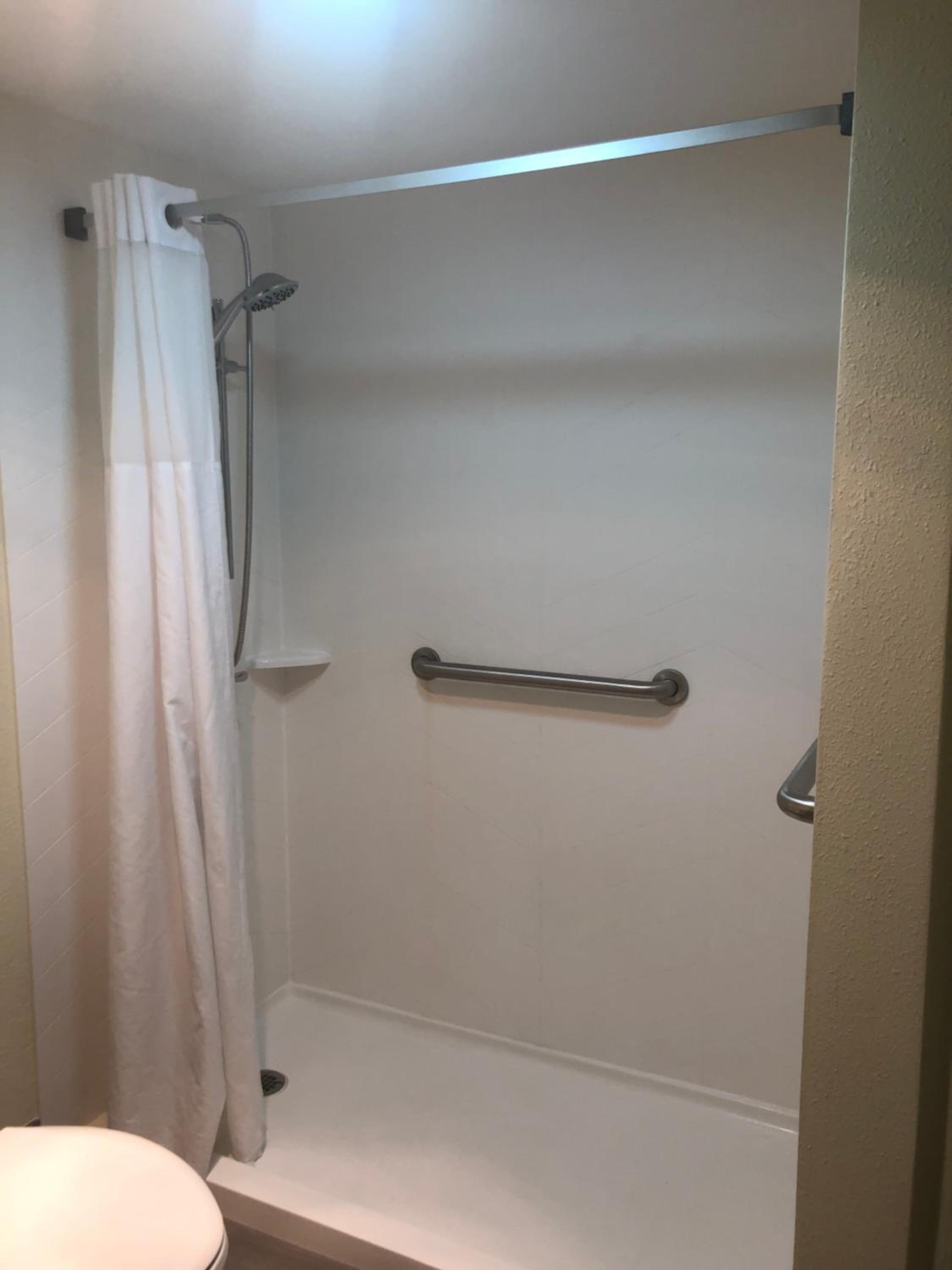 King Room - Disability Access/Non-Smoking - Photo 3