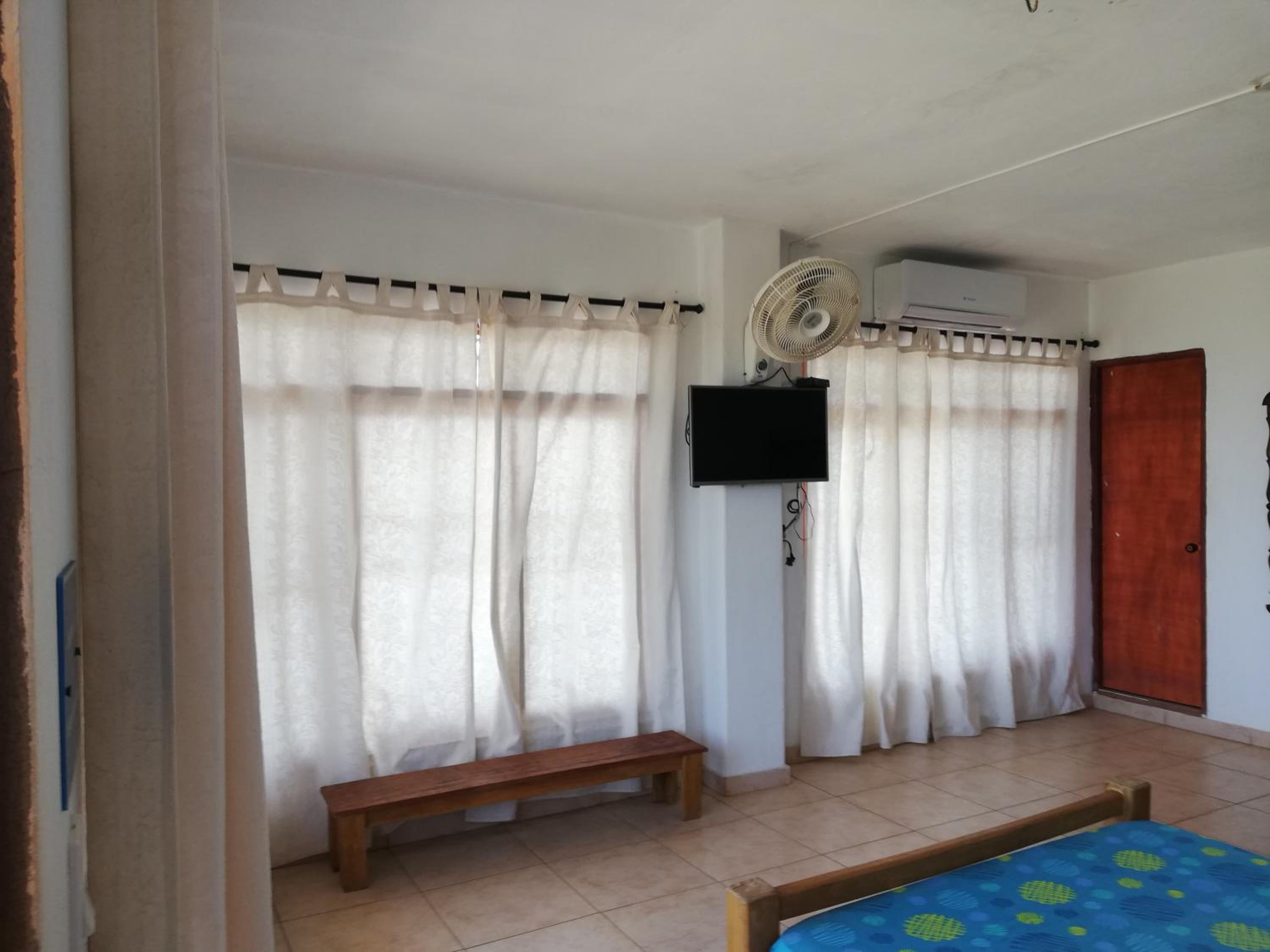 Deluxe Family Room photo 3