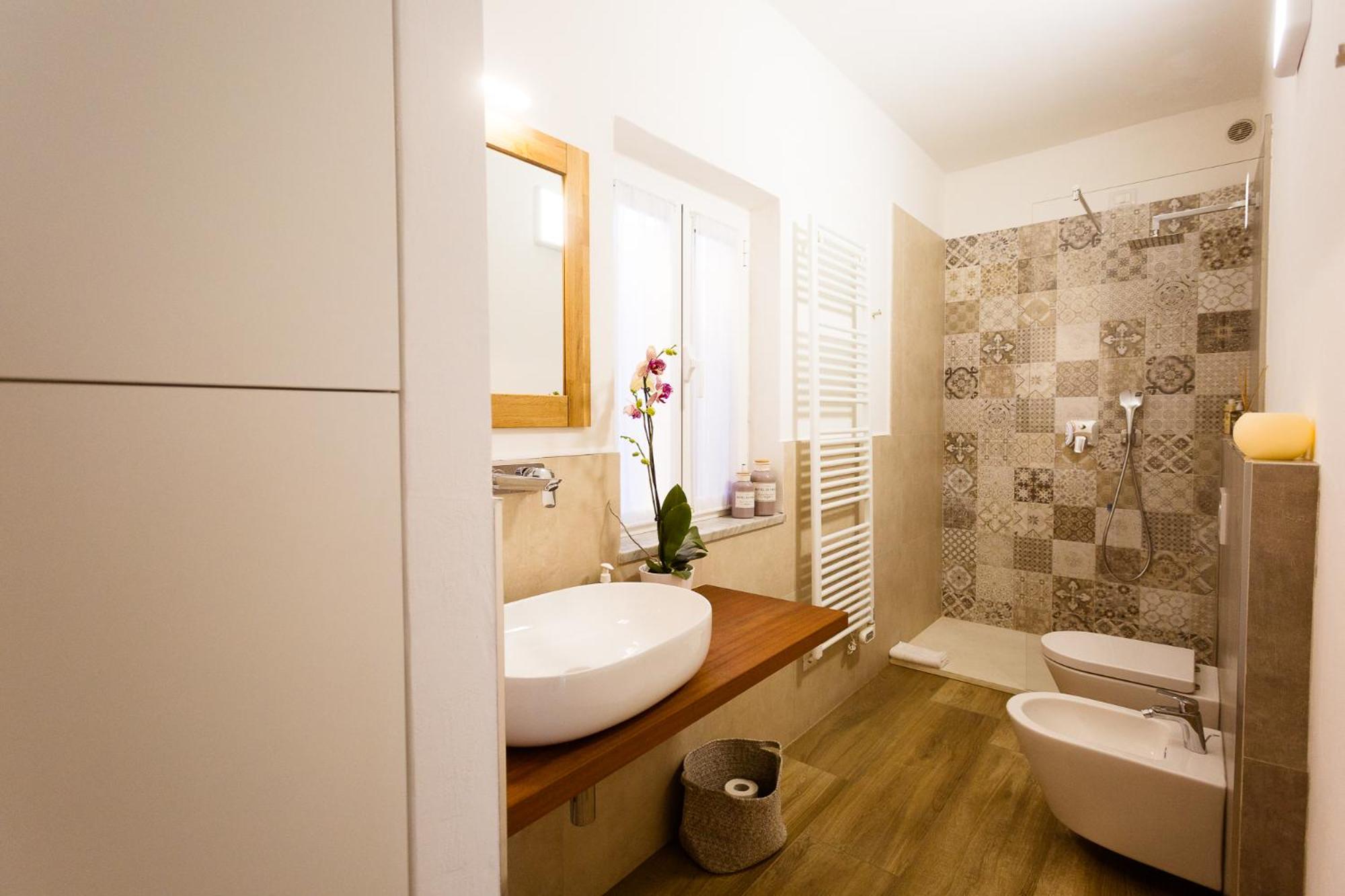 Superior Double or Twin Room - Photo 35