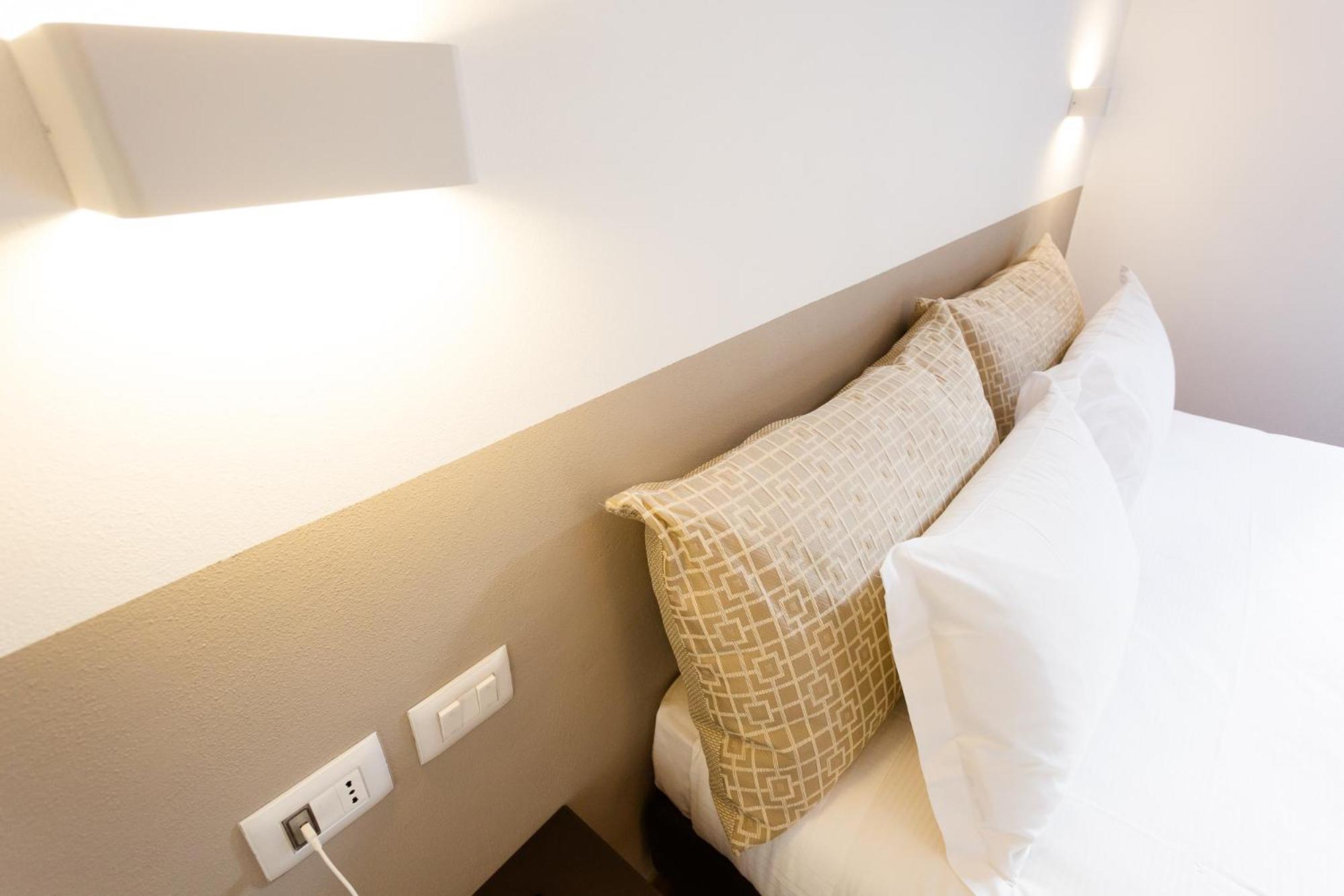 Superior Double or Twin Room - Photo 40