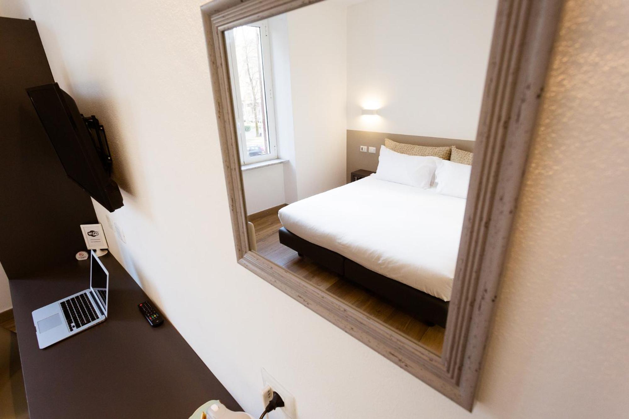 Superior Double or Twin Room - Photo 44