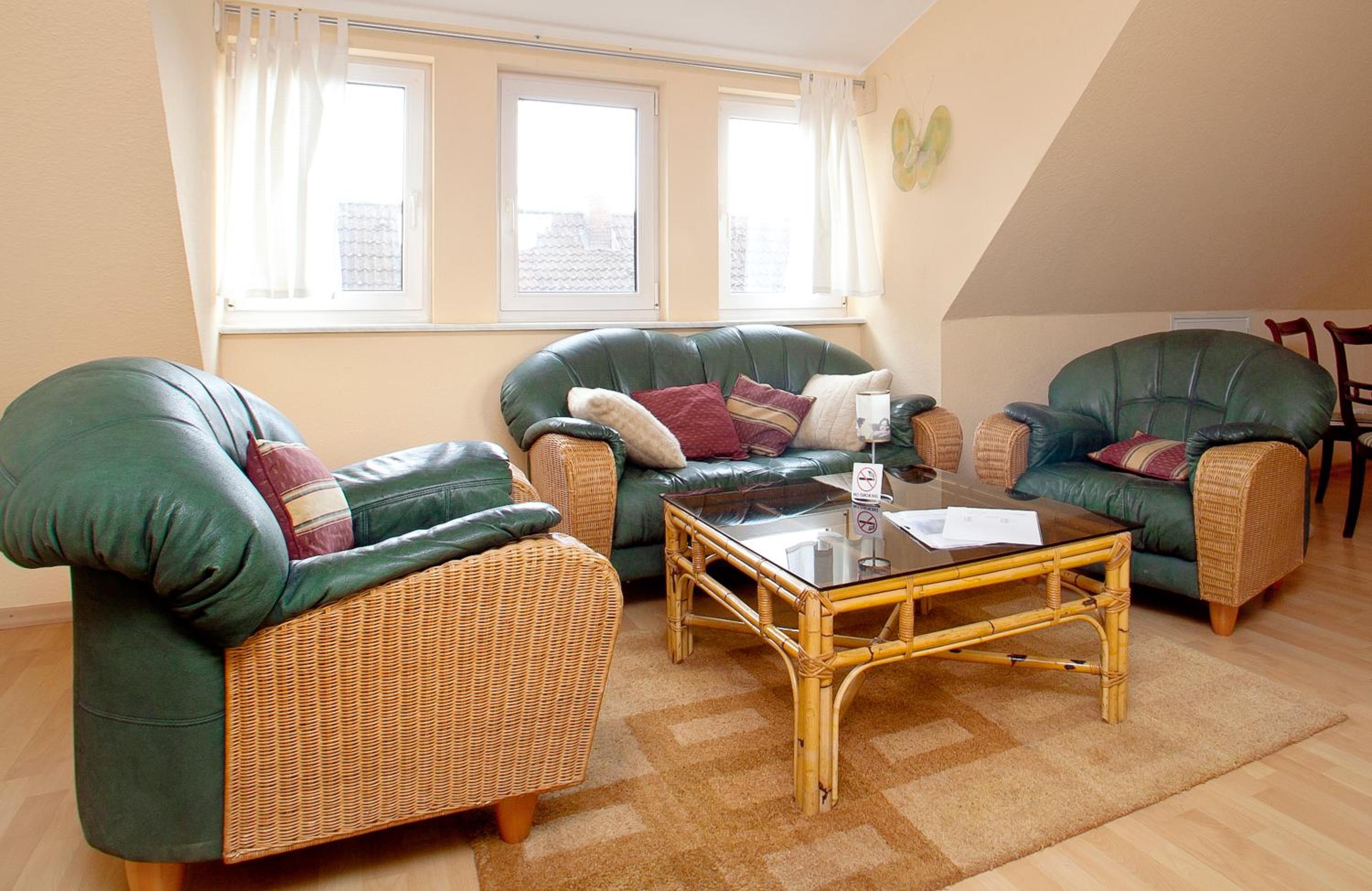 Two-Bedroom Apartment - Photo 2