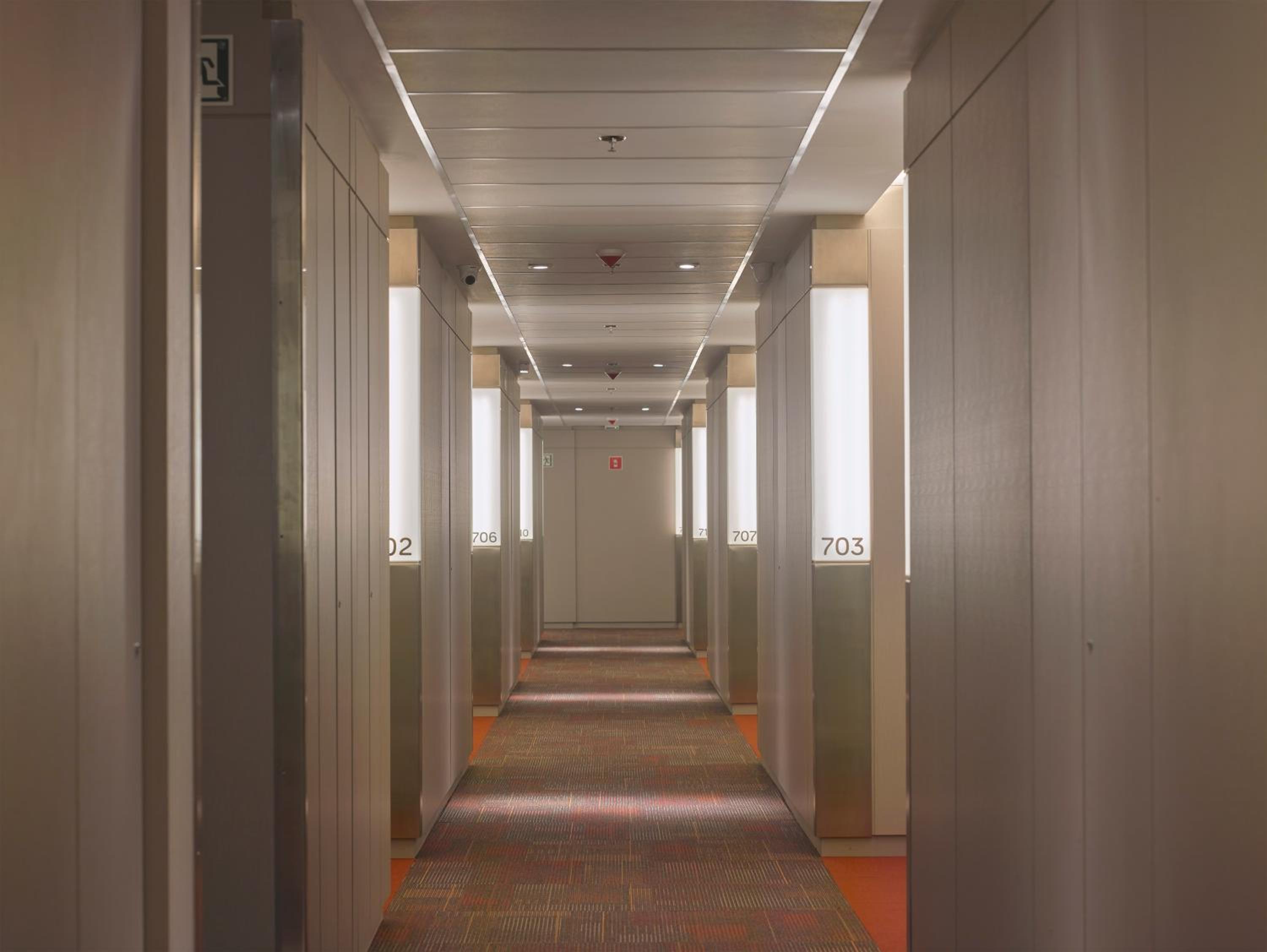 Queen Room - Photo 12