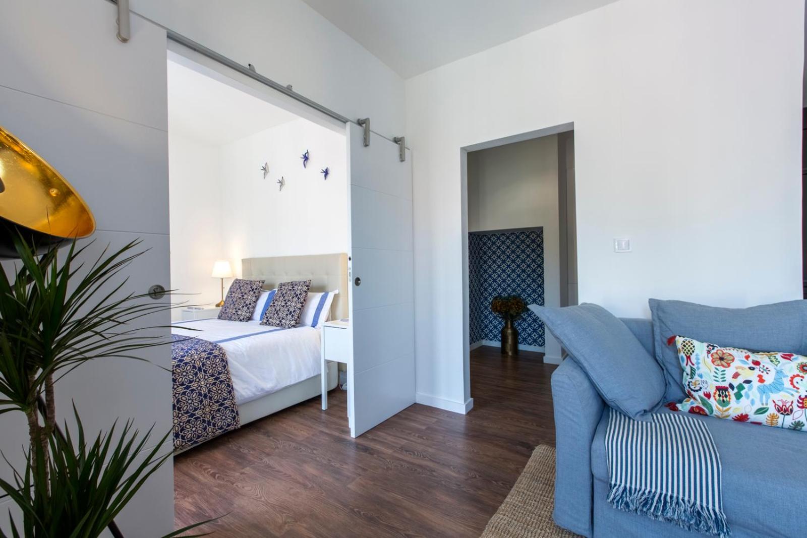 Apartment with Balcony - Photo 14