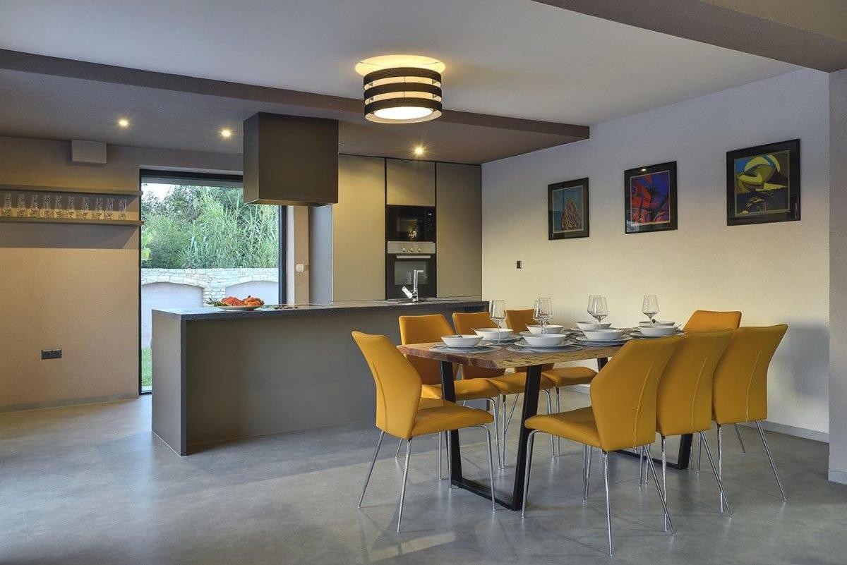 Four-Bedroom Vacation Home photo 3