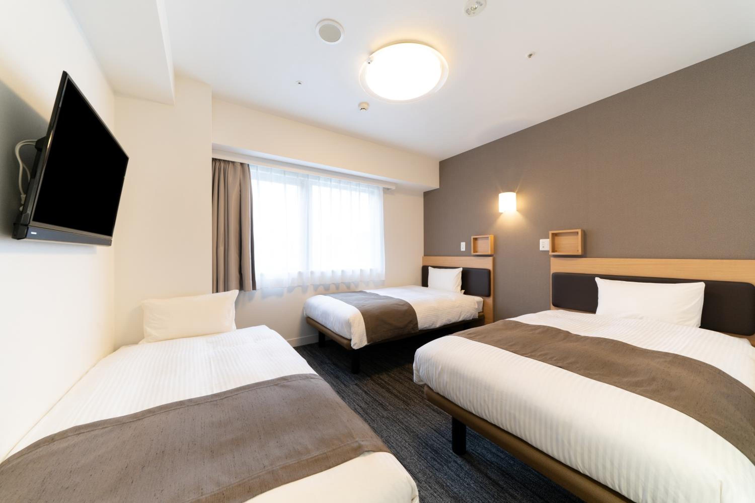 Economy Triple Room - Eco Plan(No Daily Cleaning) photo 3